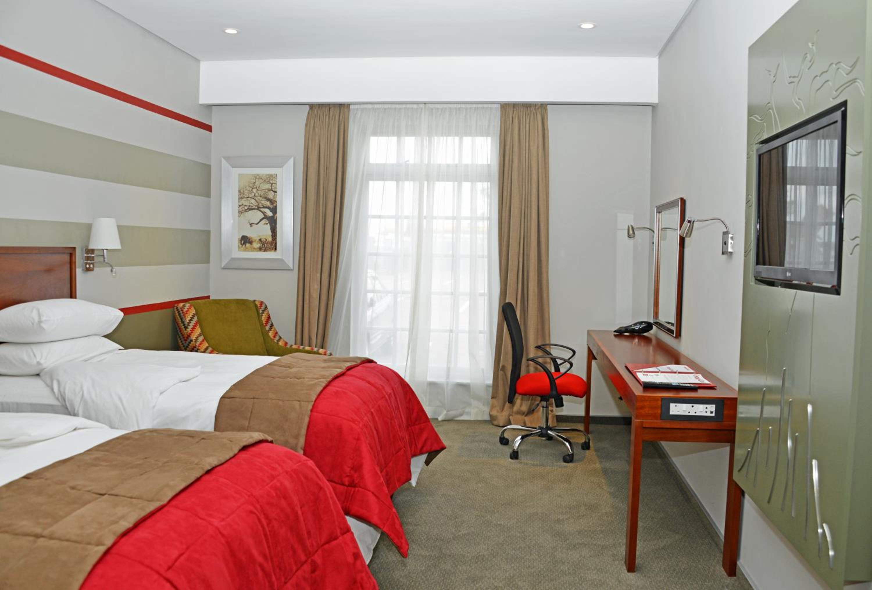 Standard Twin Room - Photo 8