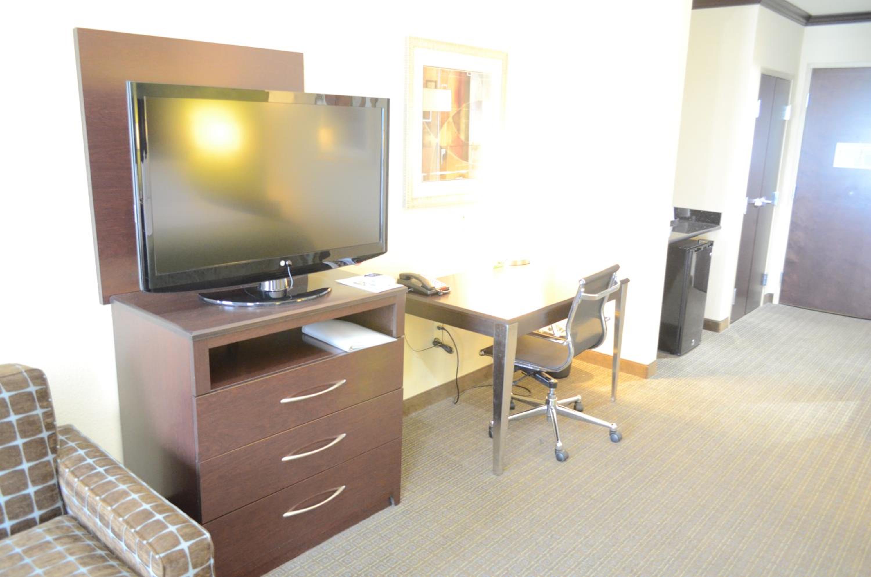 Queen Room - Disability Access - Photo 3