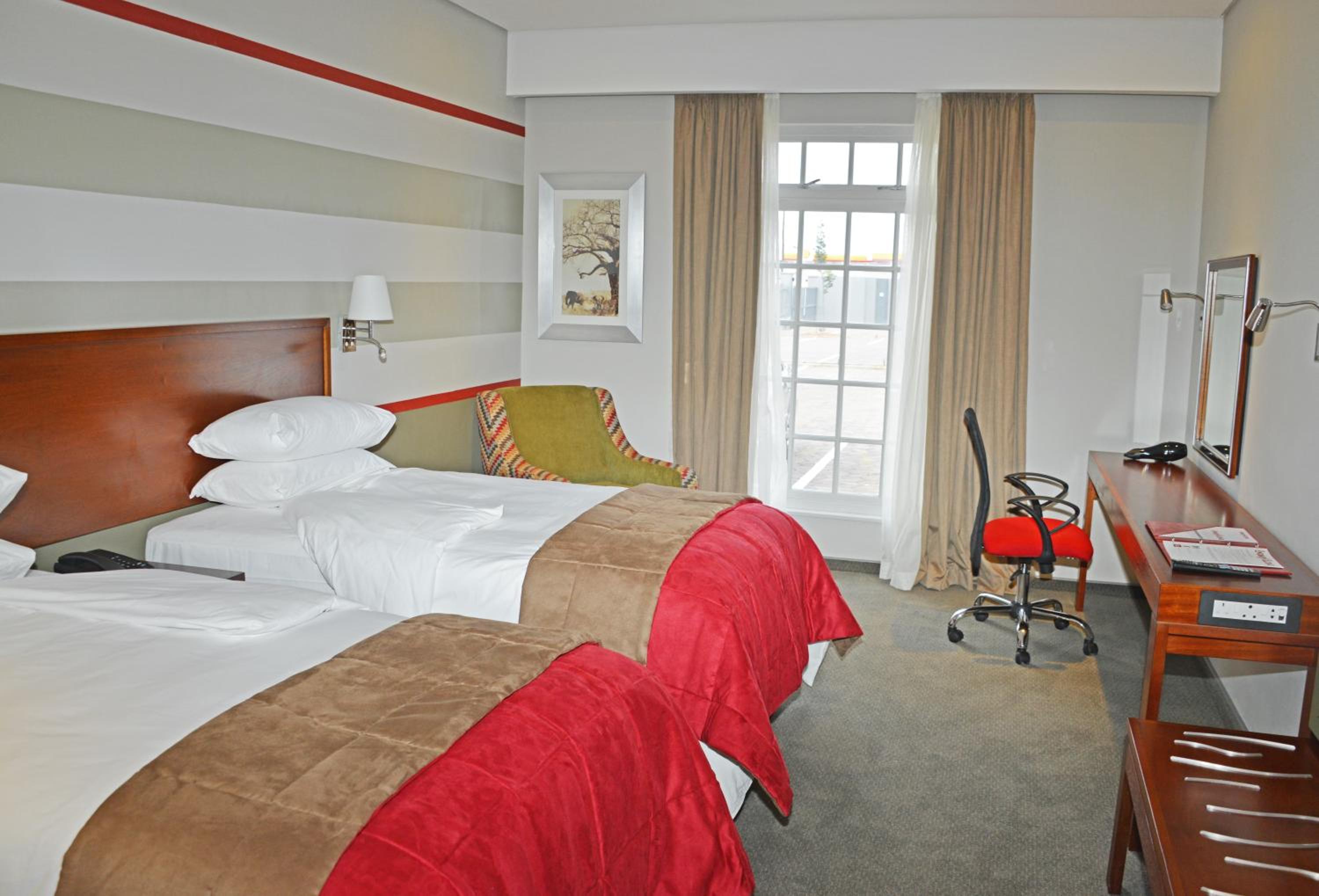 Standard Twin Room - Photo 4
