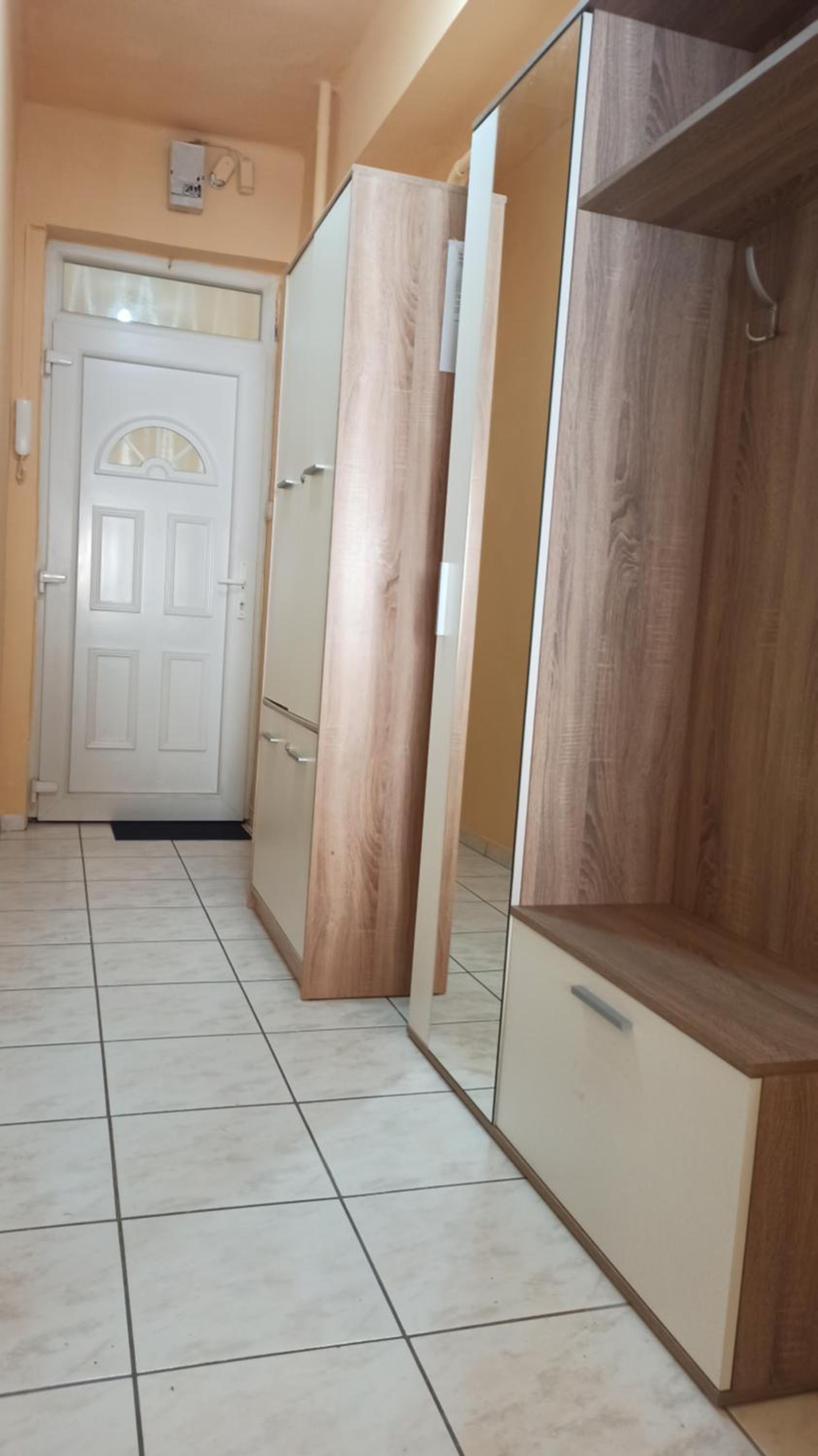 One-Bedroom Apartment - Photo 18