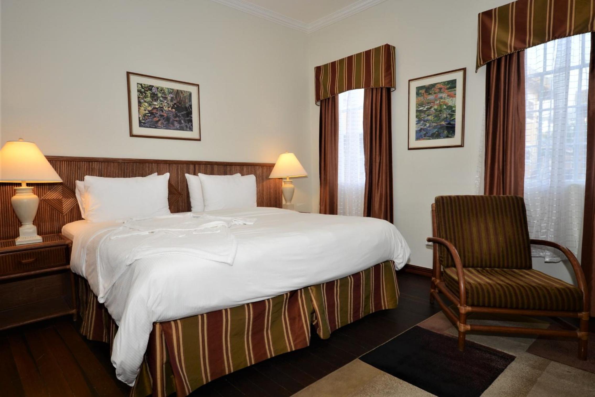 Deluxe King Room photo 3