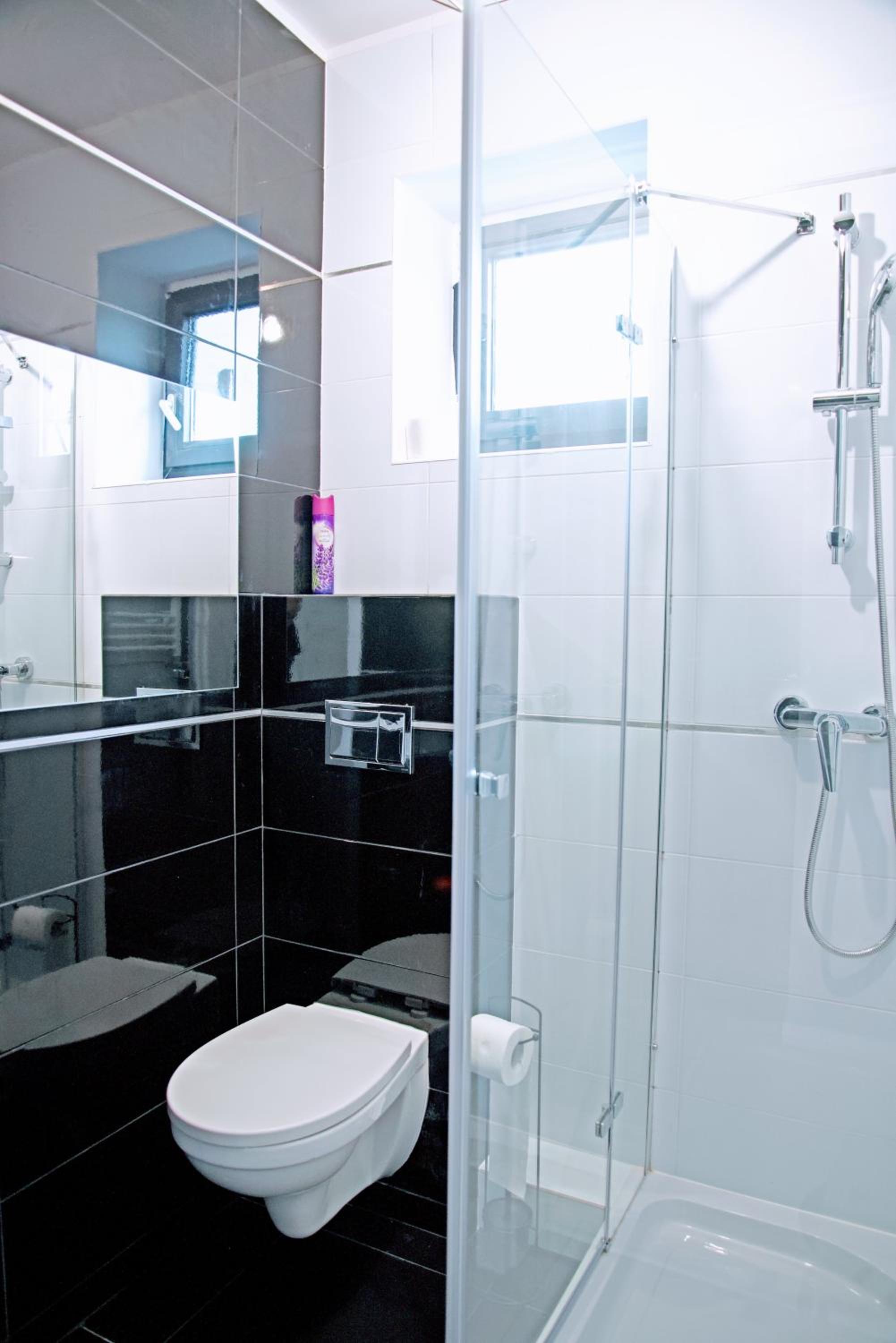 Double Room with Private Bathroom photo 3