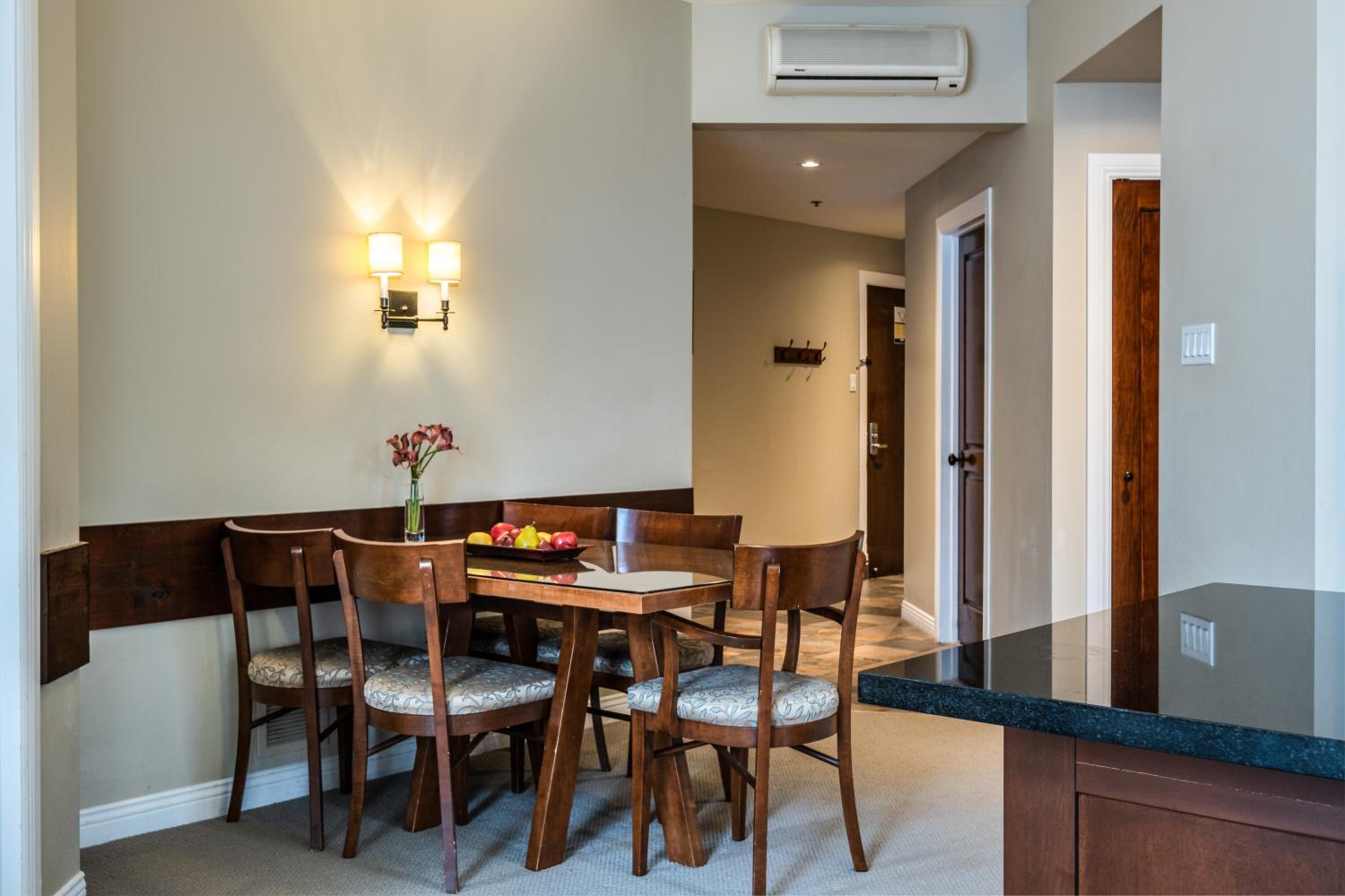 Three-Bedroom Suite - Photo 7
