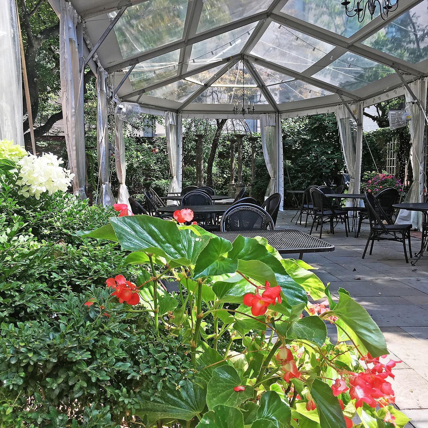 Queen Room with Garden View