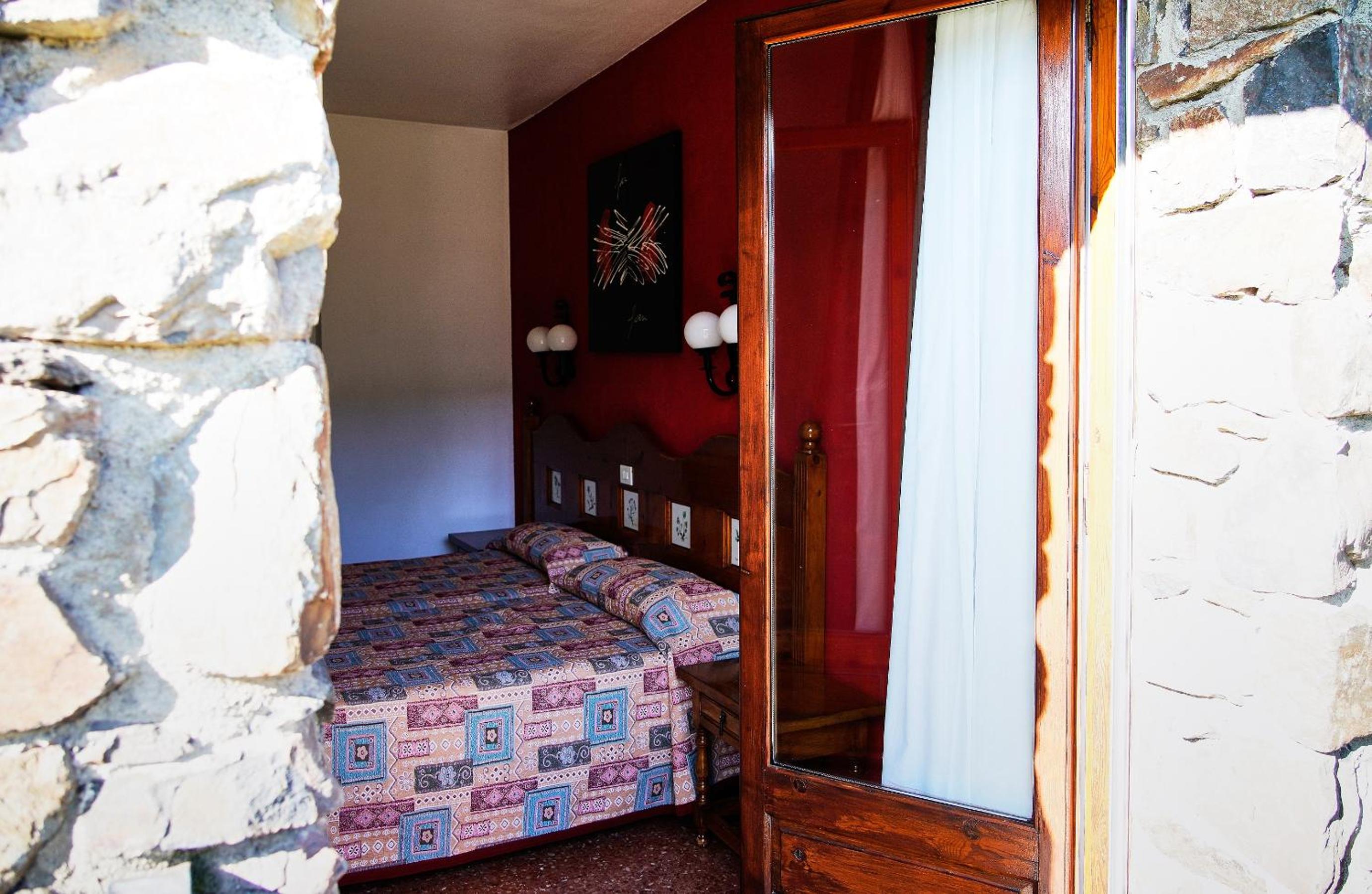 Double or Twin Room with Mountain View photo 1