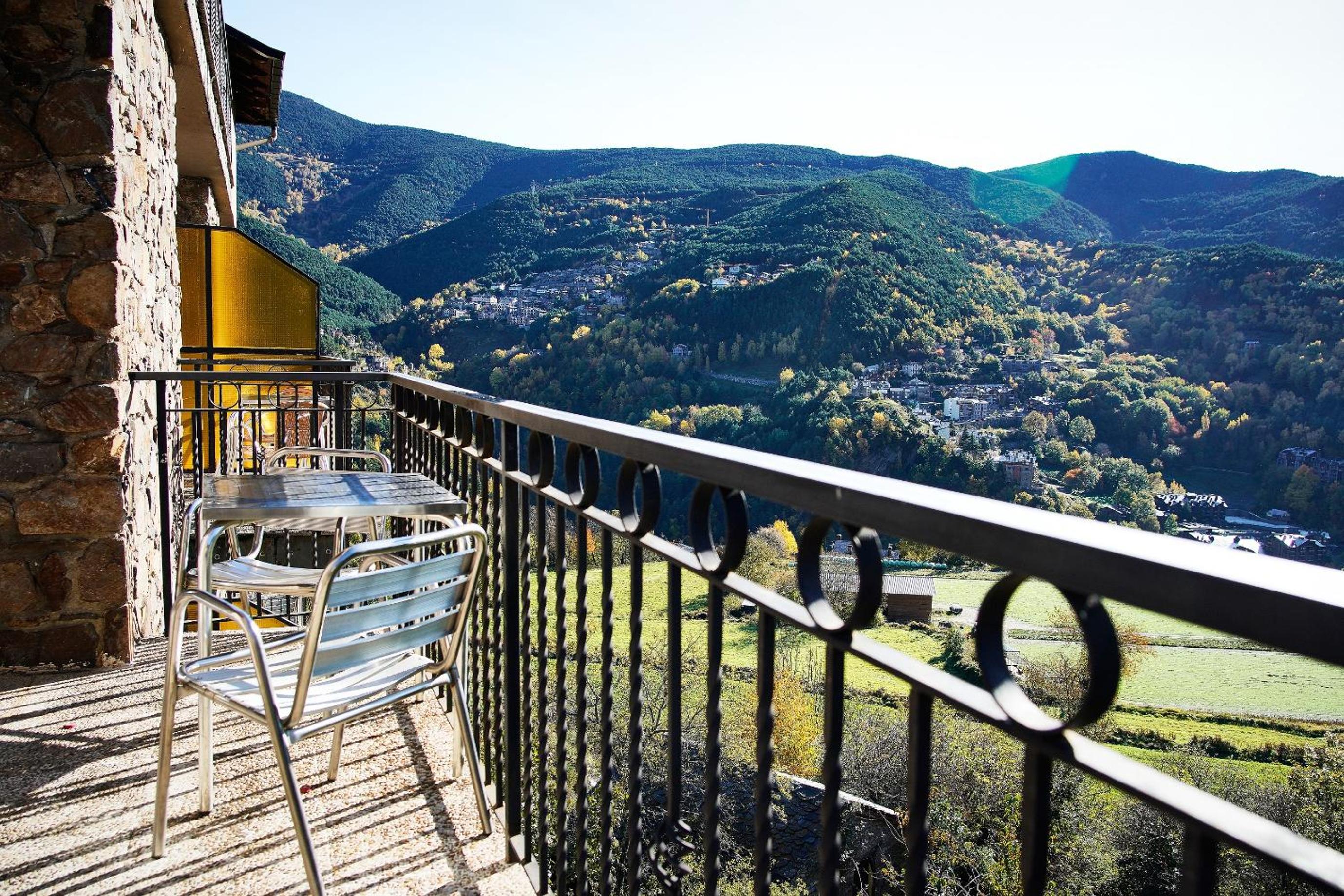 Double Room with Balcony photo 2