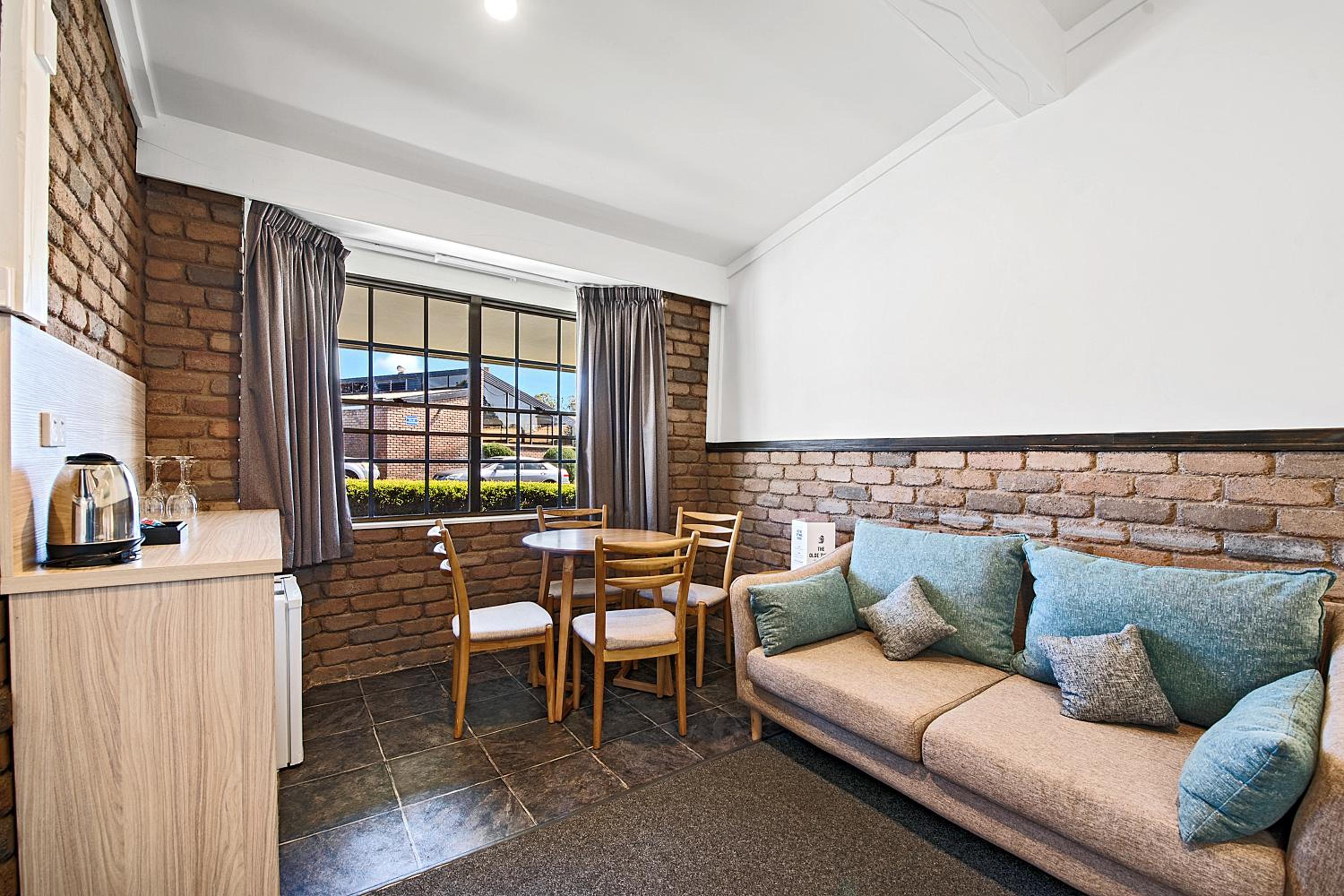Superior Queen Suite photo 2