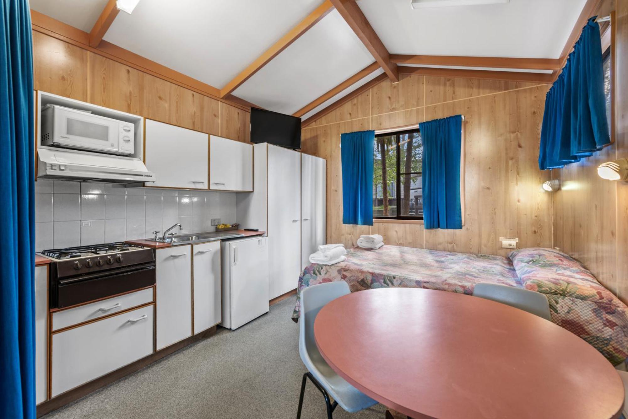 Economy Studio Cabin - No Bathroom