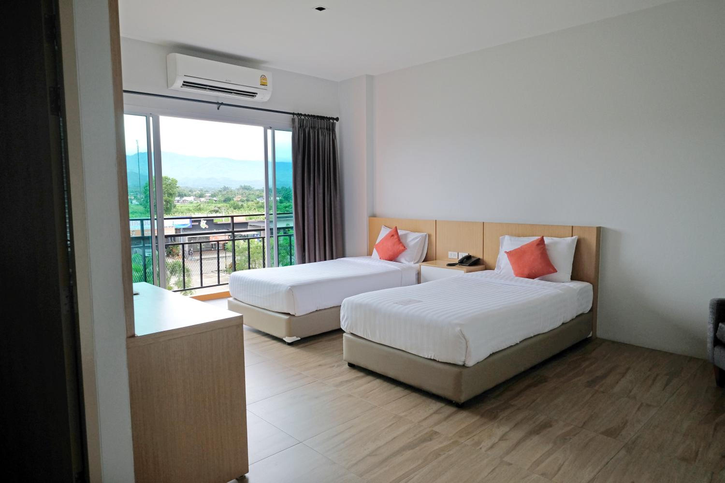 Twin Room with Balcony photo 1