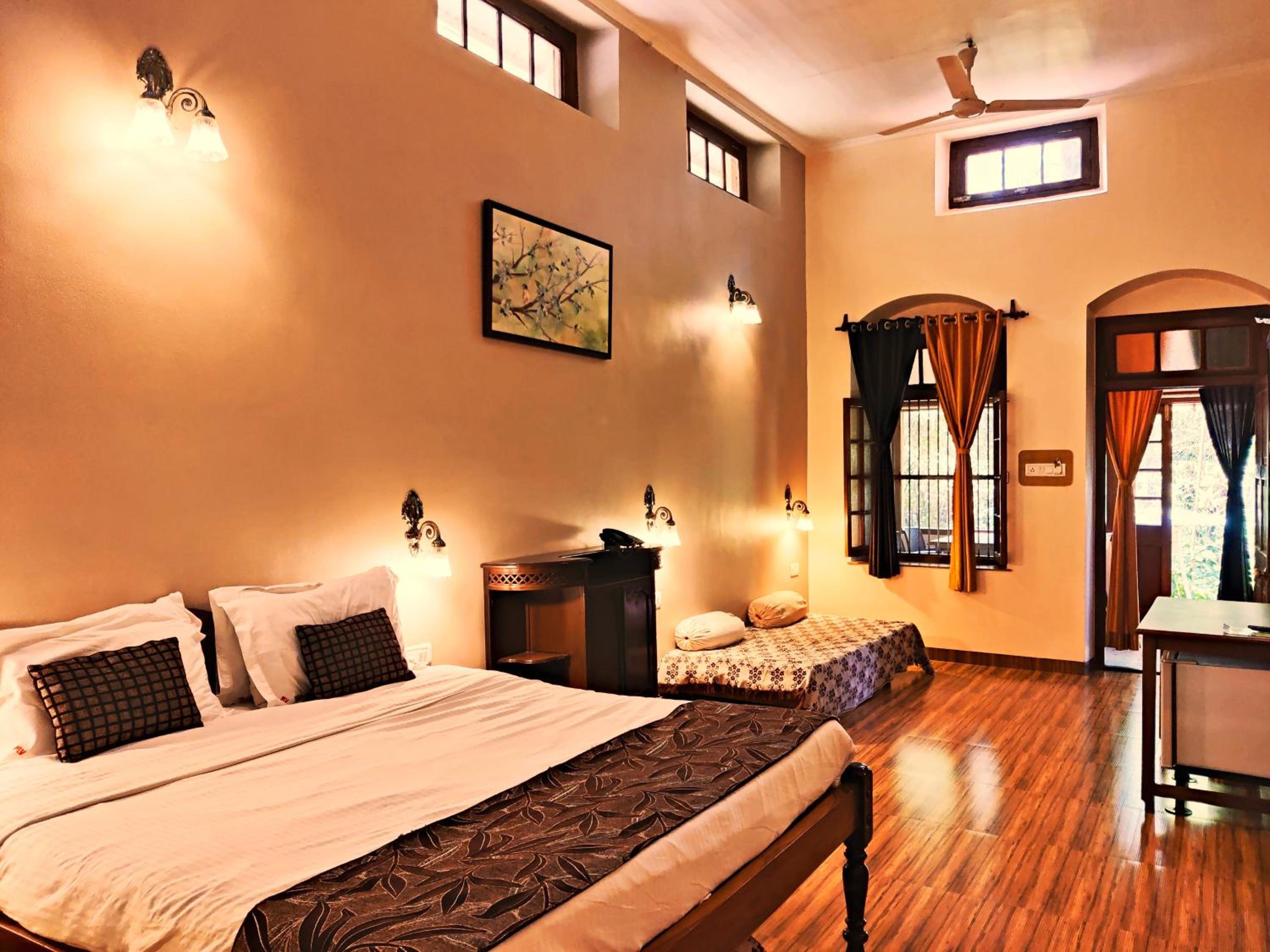 Deluxe Quadruple Room - Photo 2
