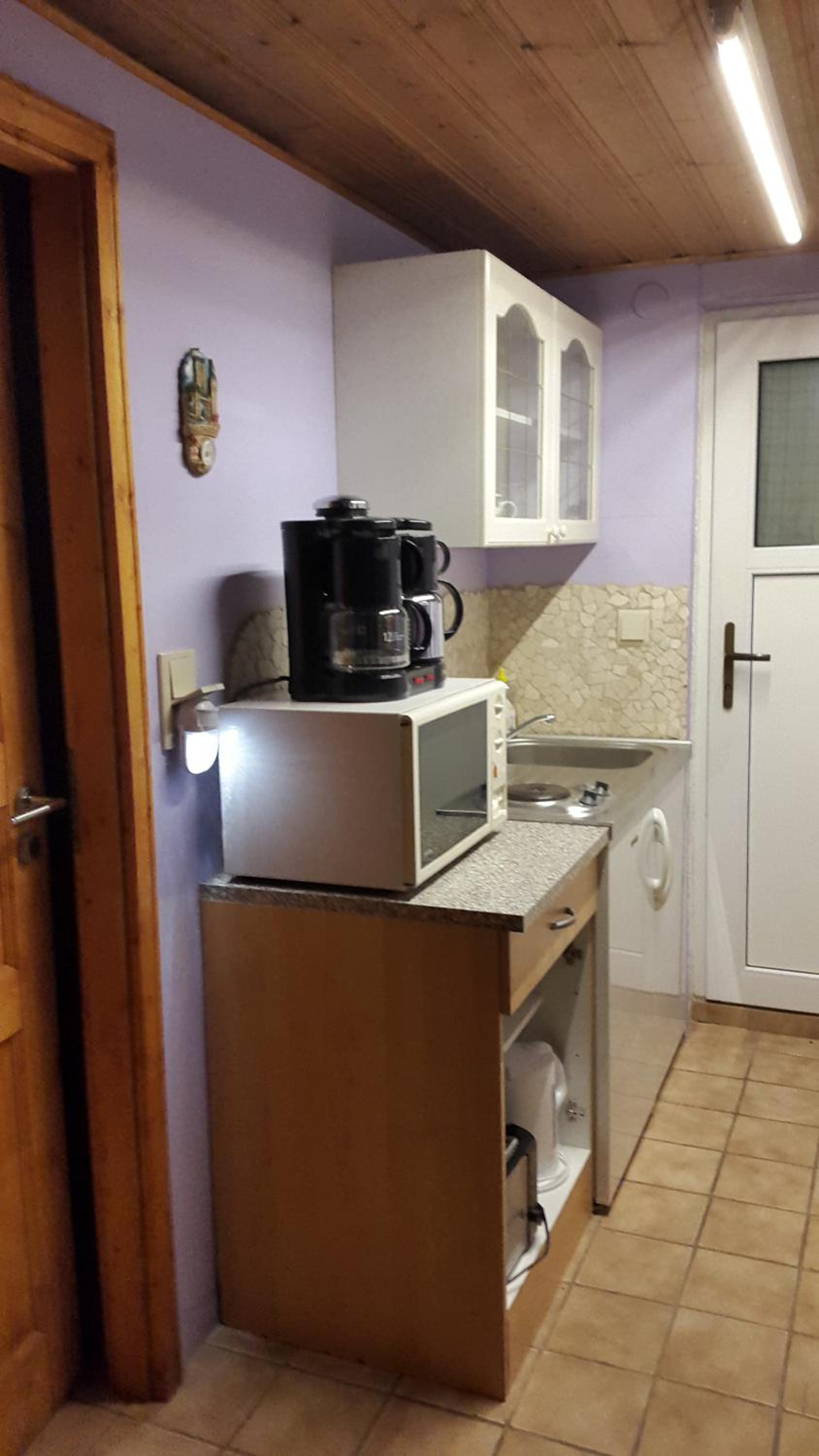 One-Bedroom Apartment - Photo 8