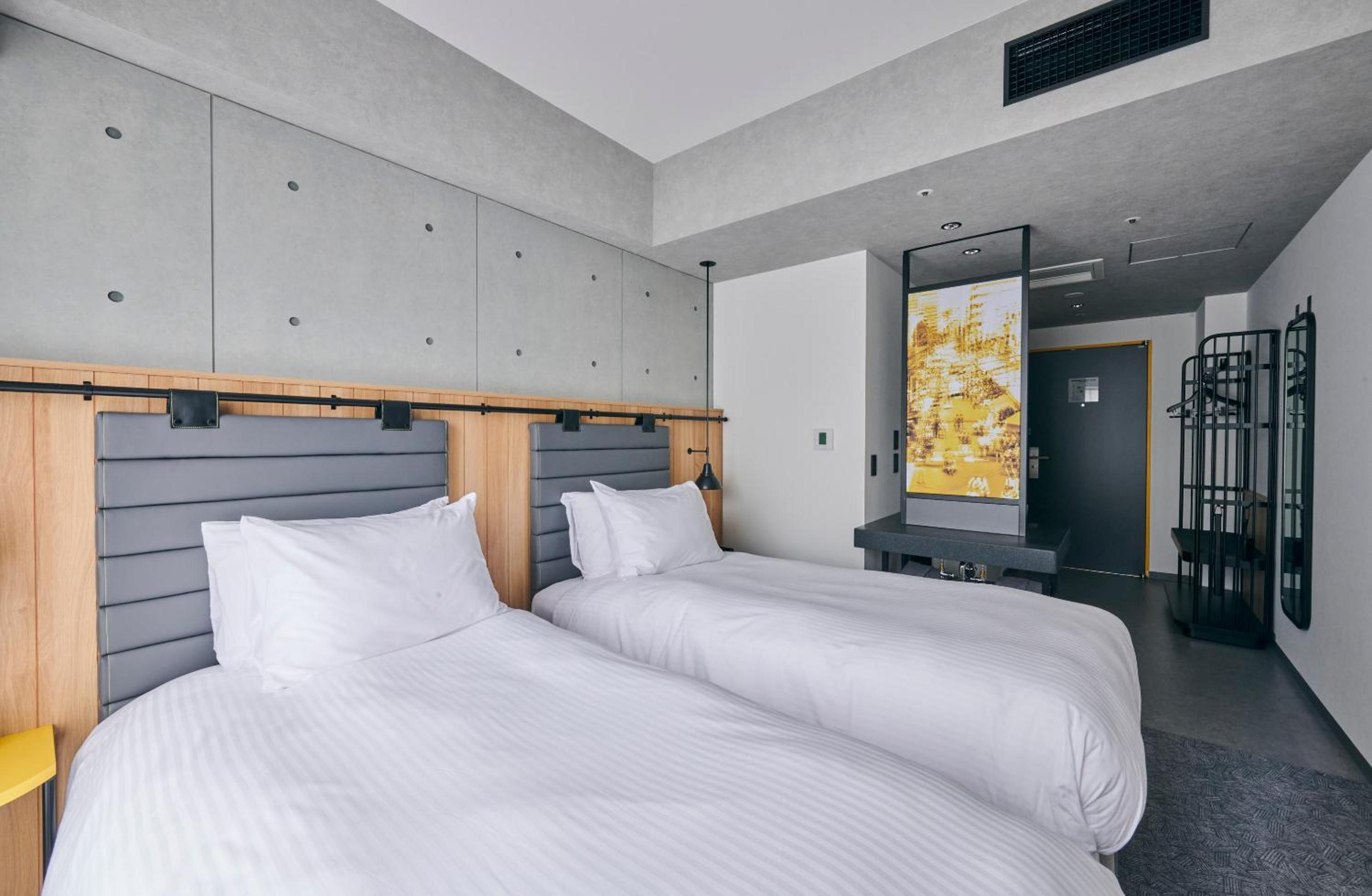 Standard Twin Room - Non-Smoking - Photo 5