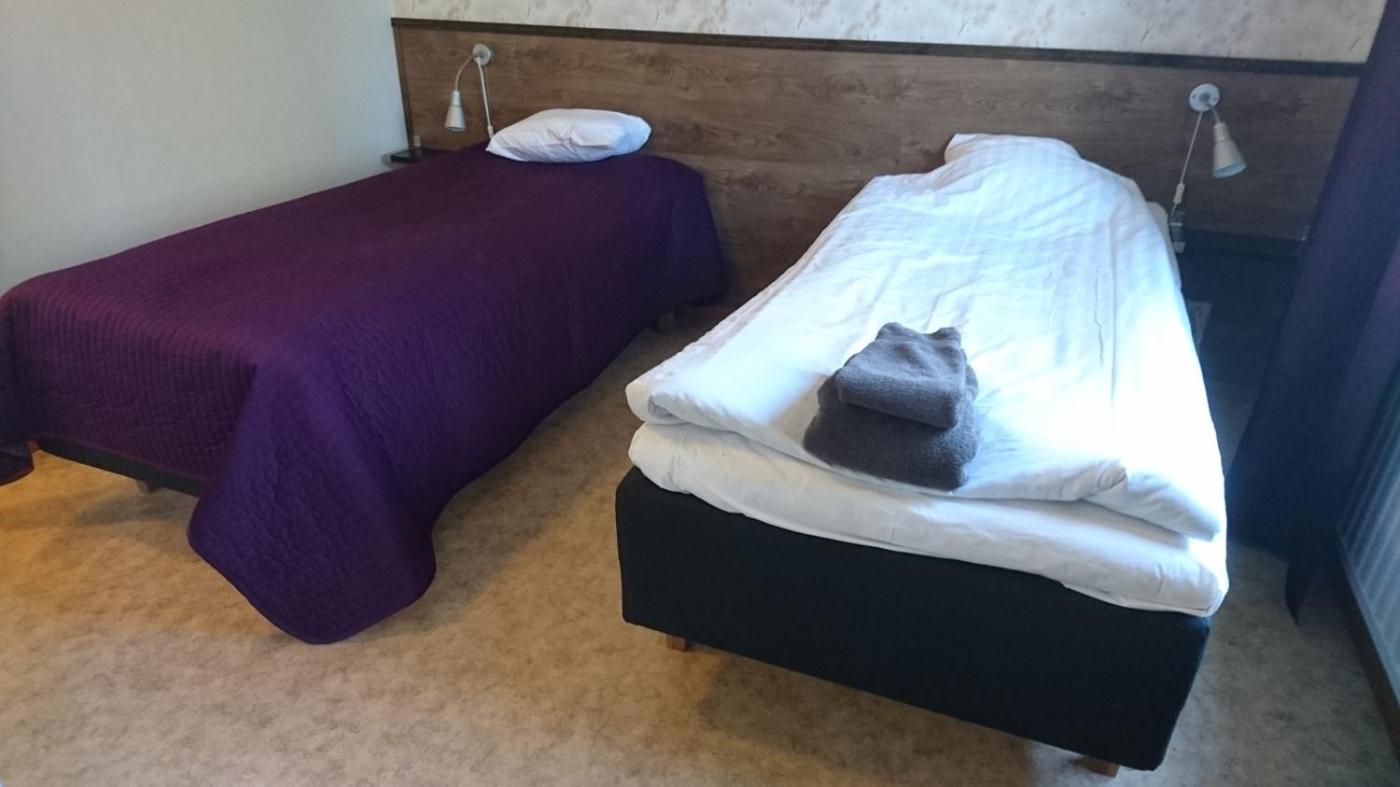 Twin Room with Private Bathroom - Photo 1
