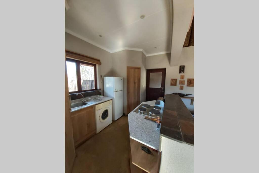 Two-Bedroom House - Photo 17