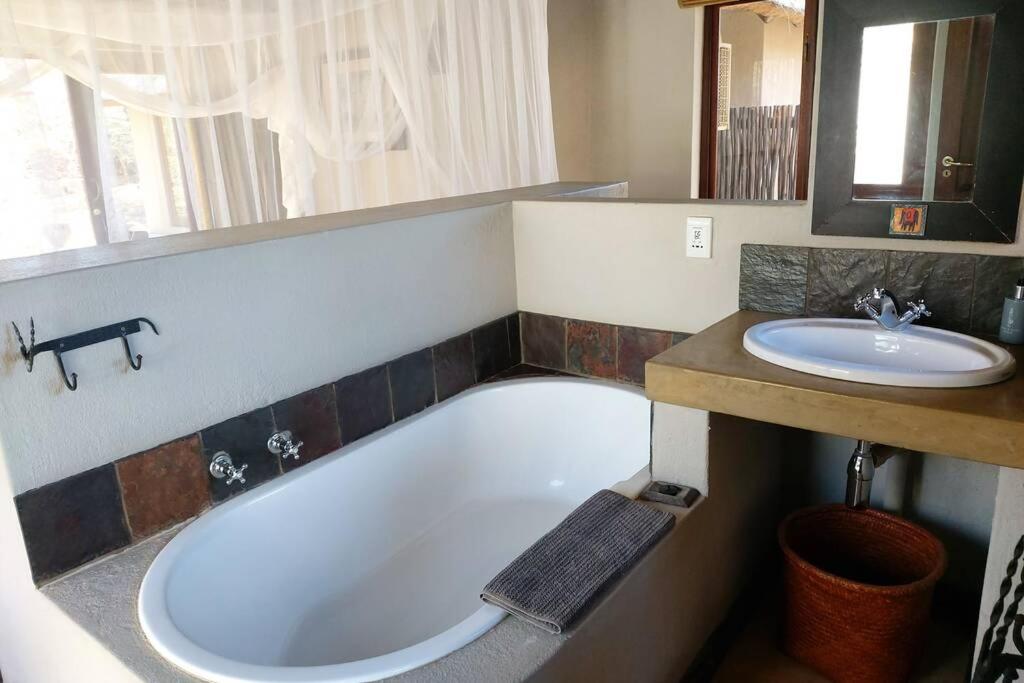 Two-Bedroom House - Photo 16