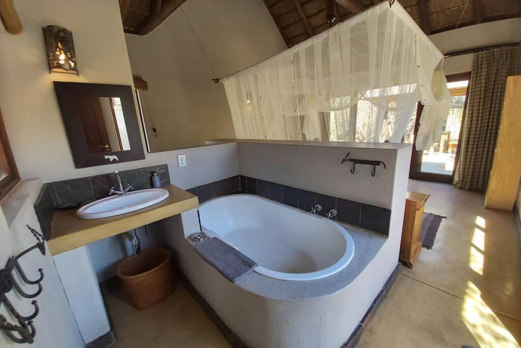 Two-Bedroom House - Photo 14