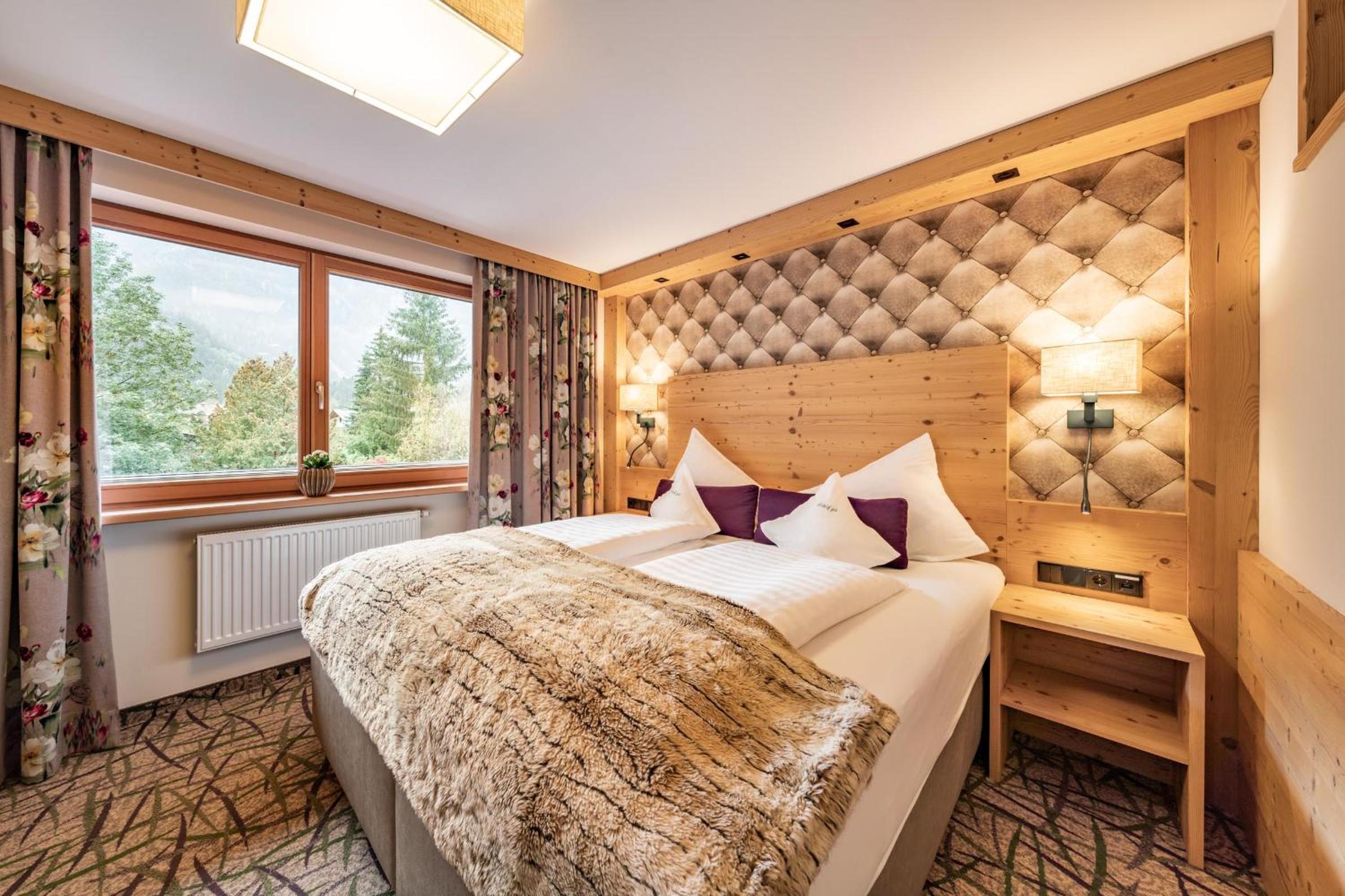 Two-Bedroom Suite (2-4 Adults)