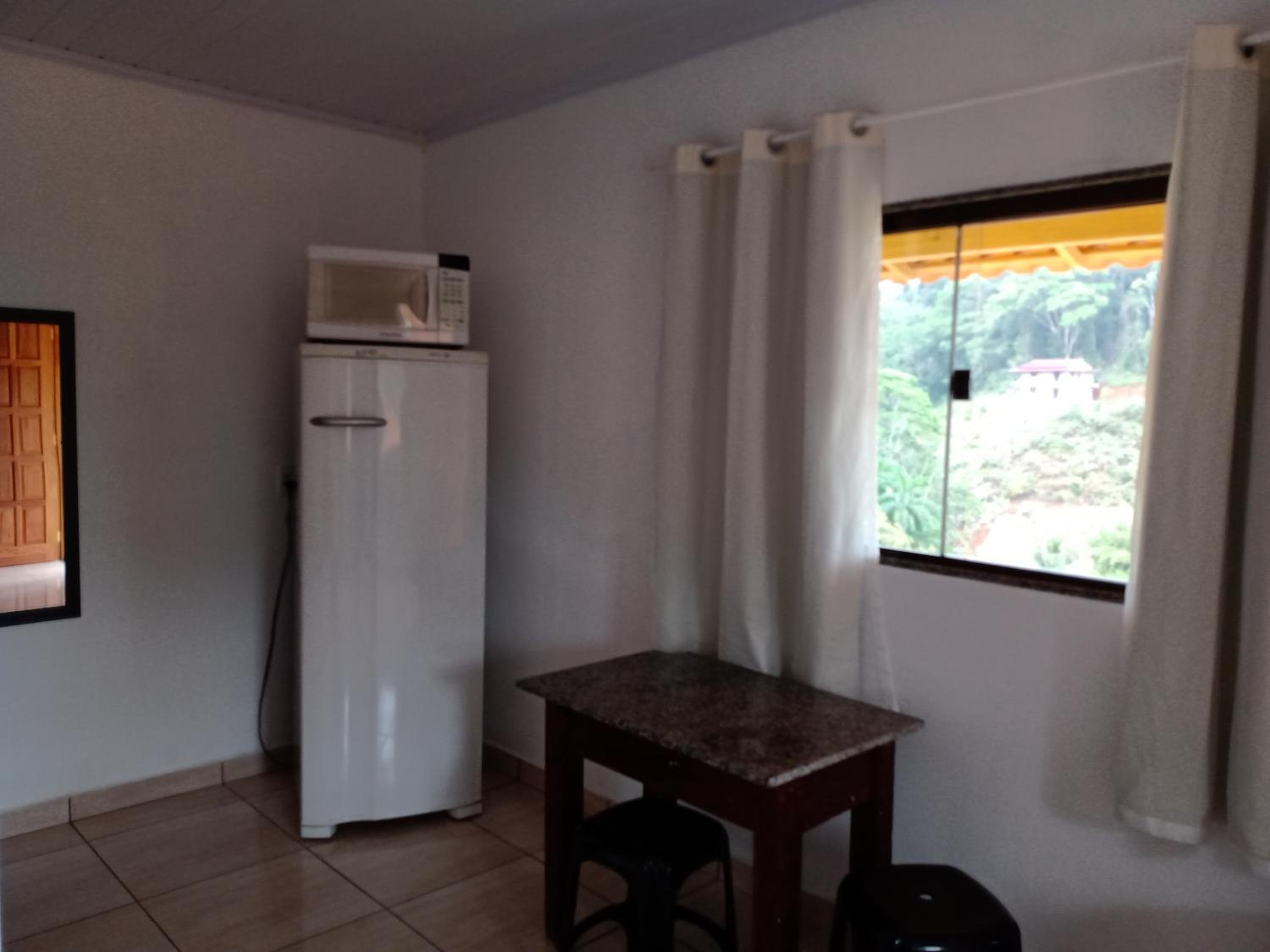 Family Room - Photo 2