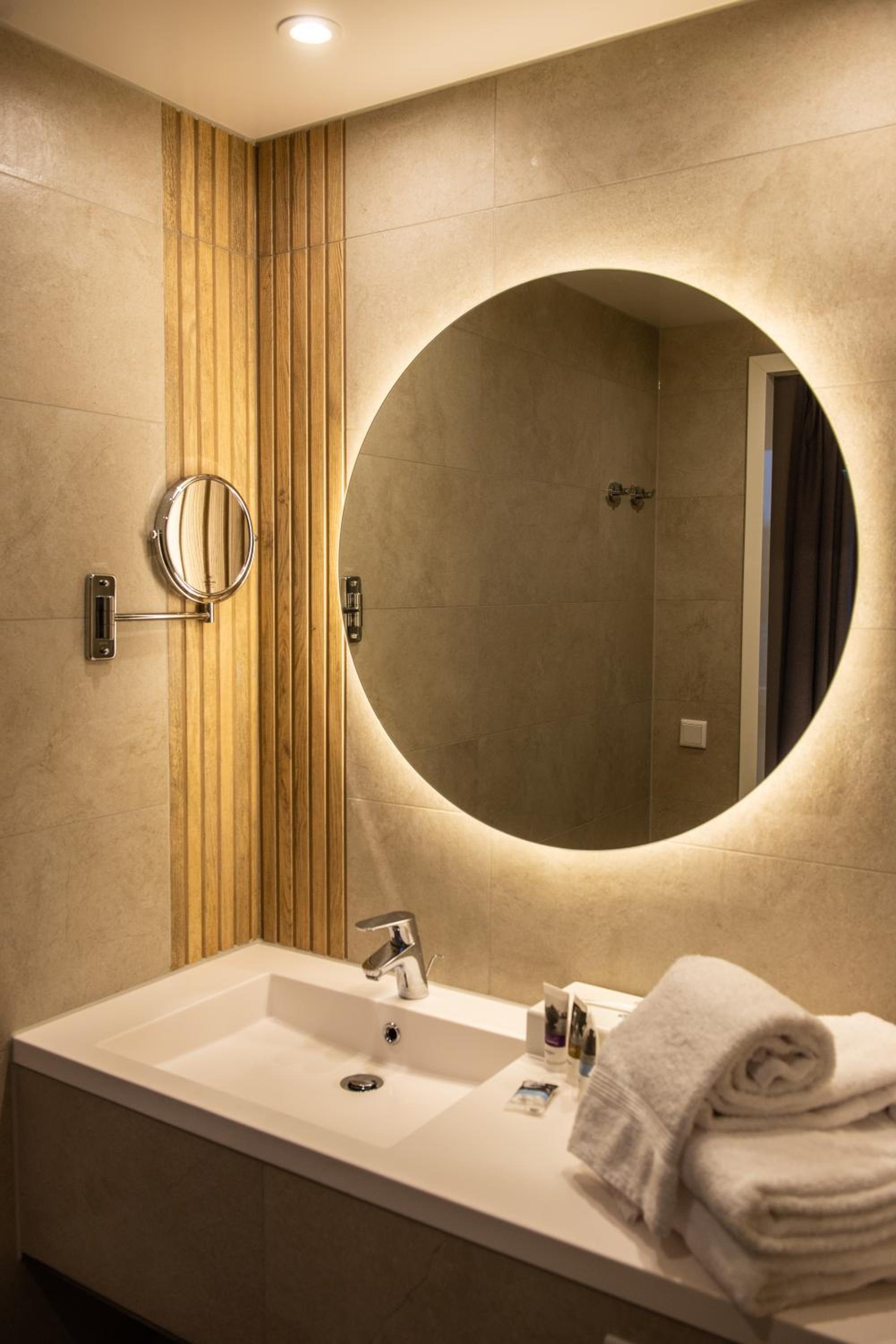 Classic Twin Room - Photo 3