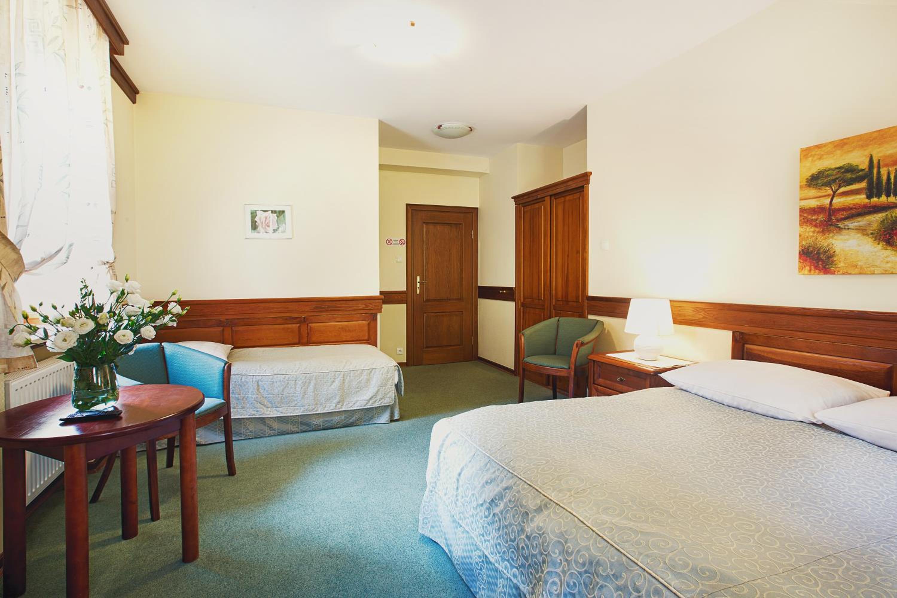 Triple Room with Private Bathroom photo 3
