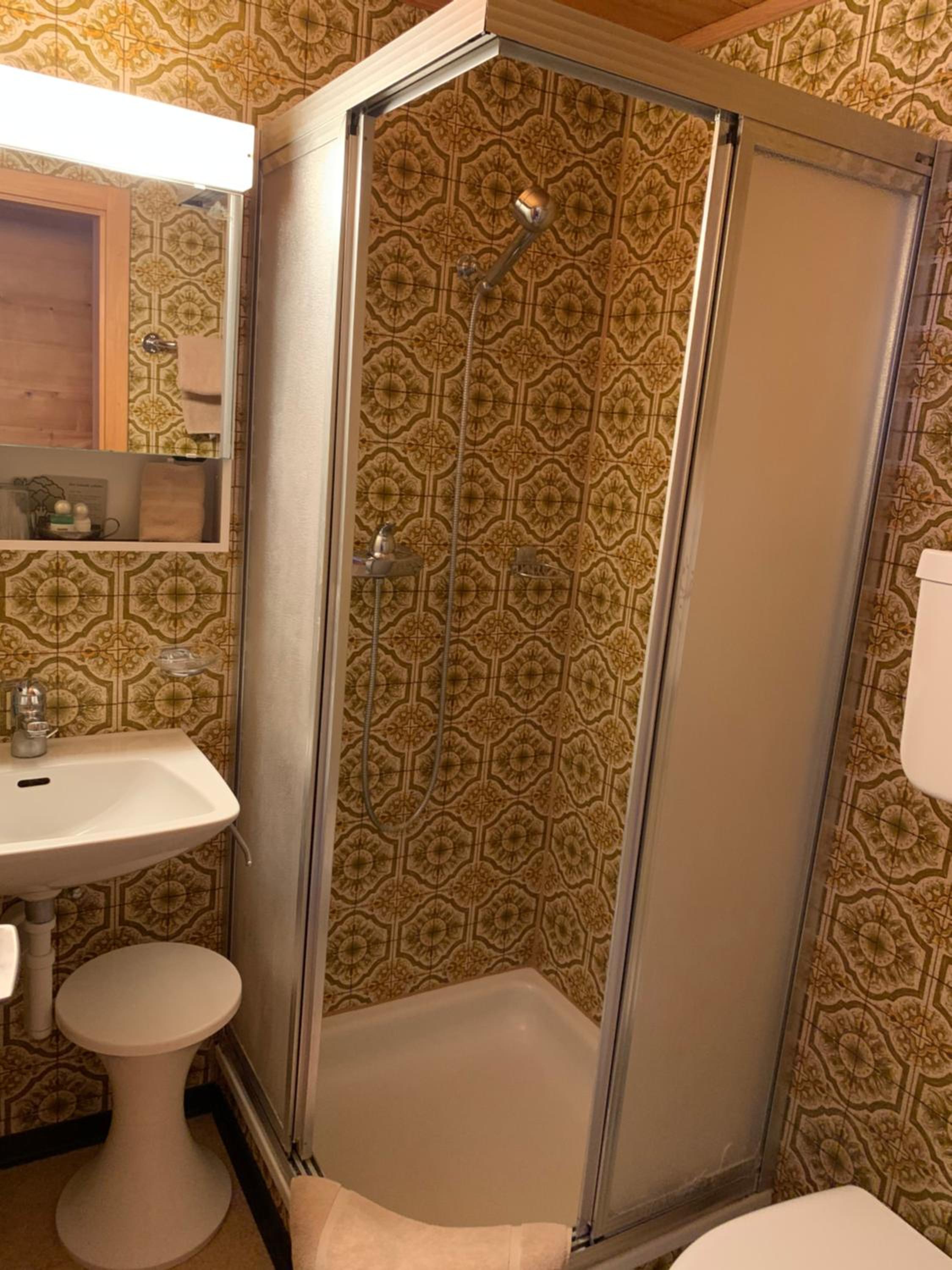 Single Room with Private Bathroom photo 2