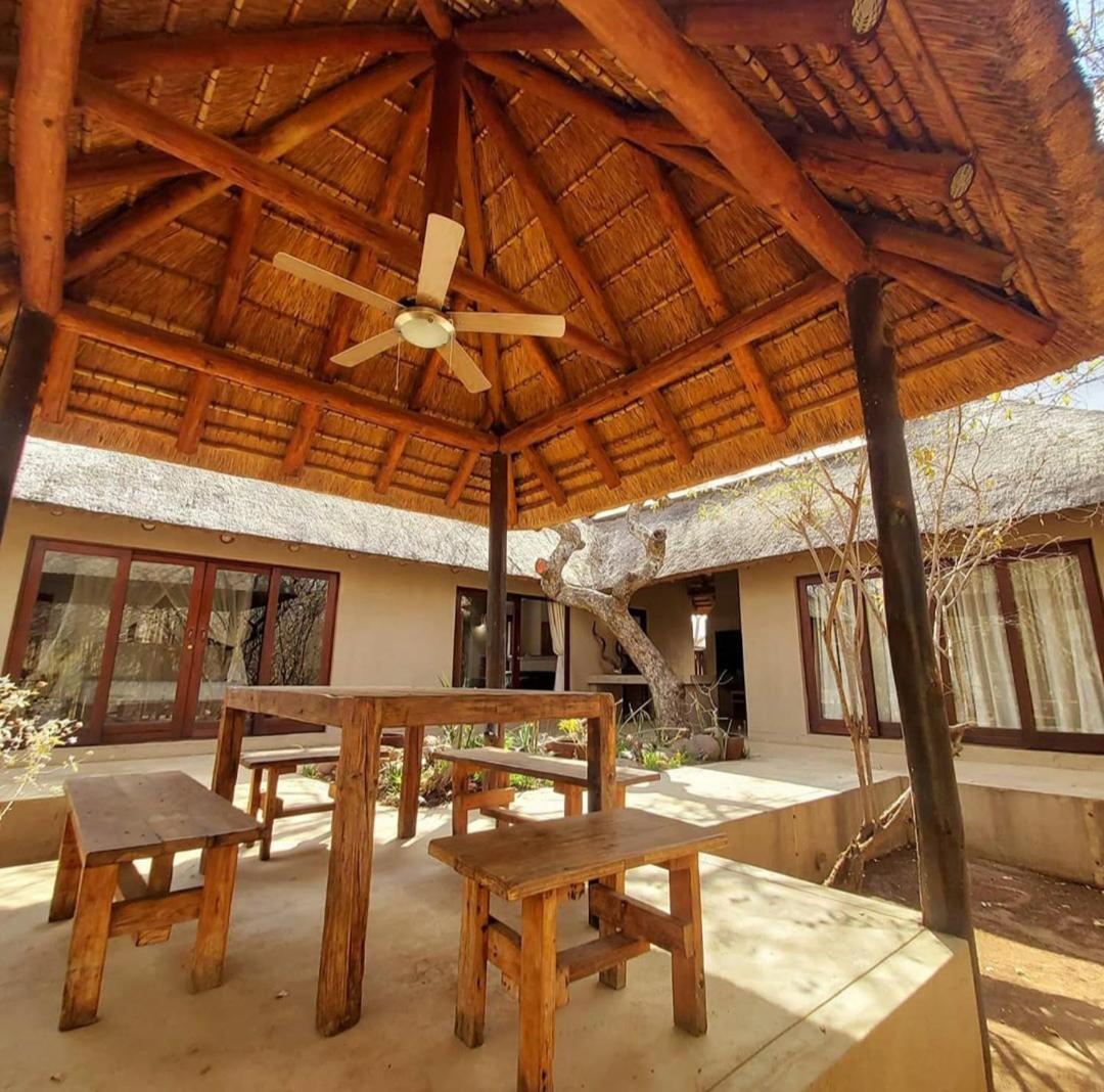 Two-Bedroom House - Photo 2
