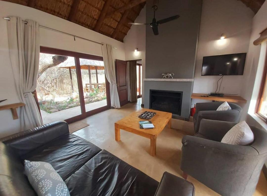 Two-Bedroom House - Photo 18