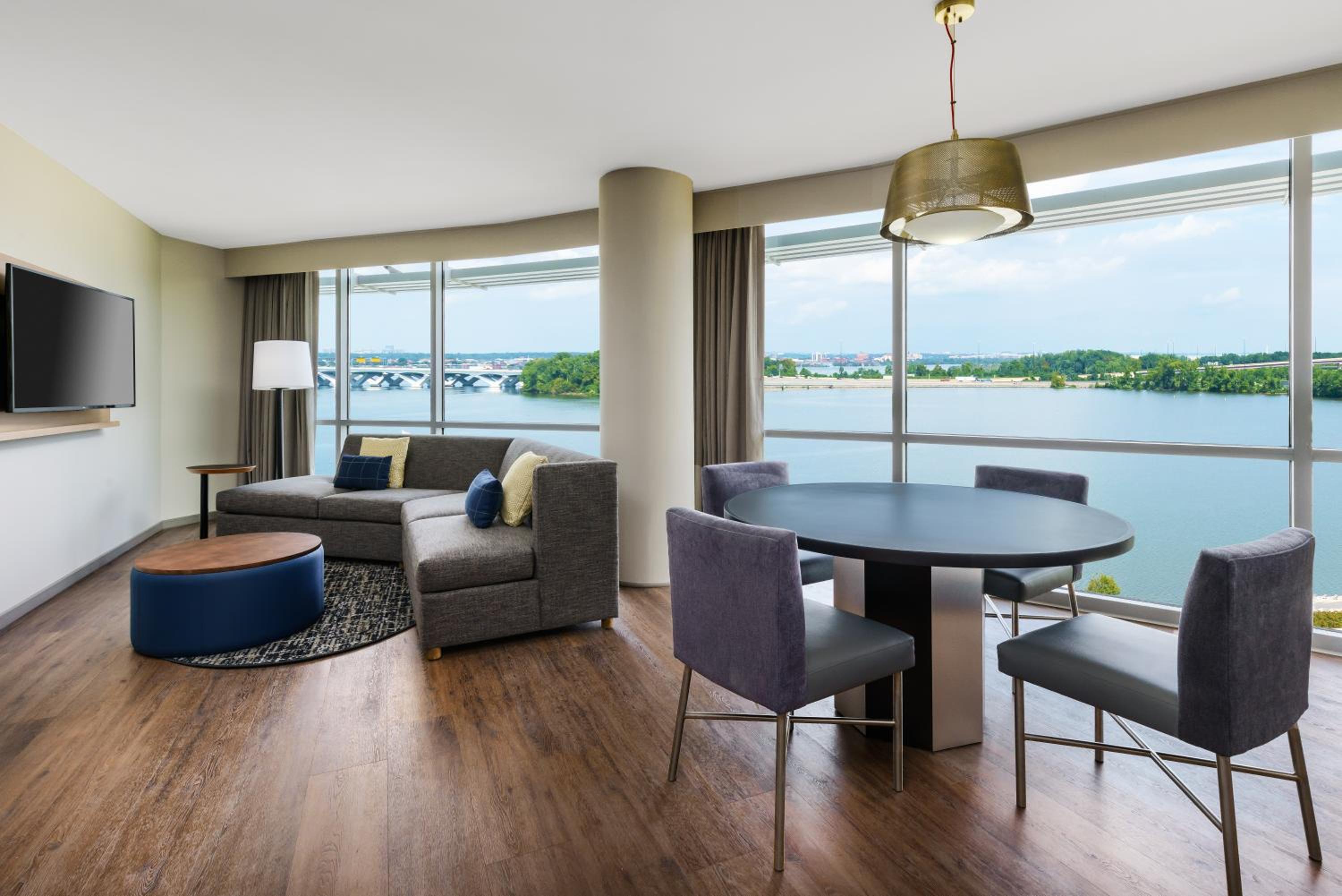 One-Bedroom King Suite with Sofa Bed - Photo 2