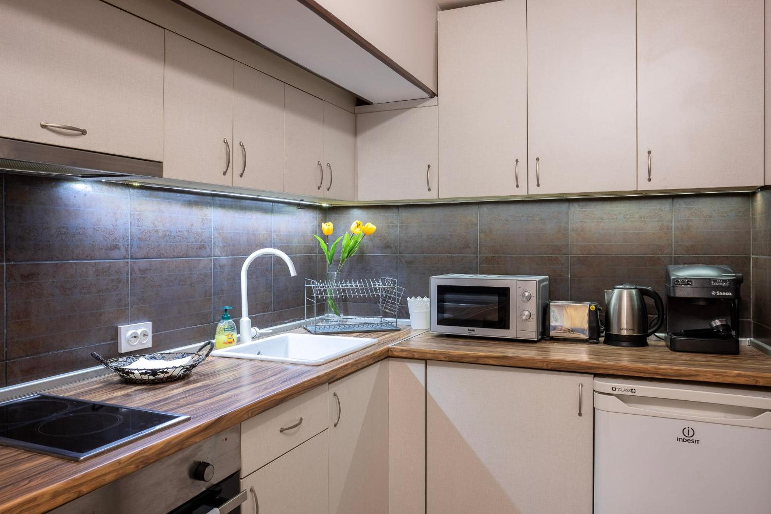 One-Bedroom Apartment - Photo 13