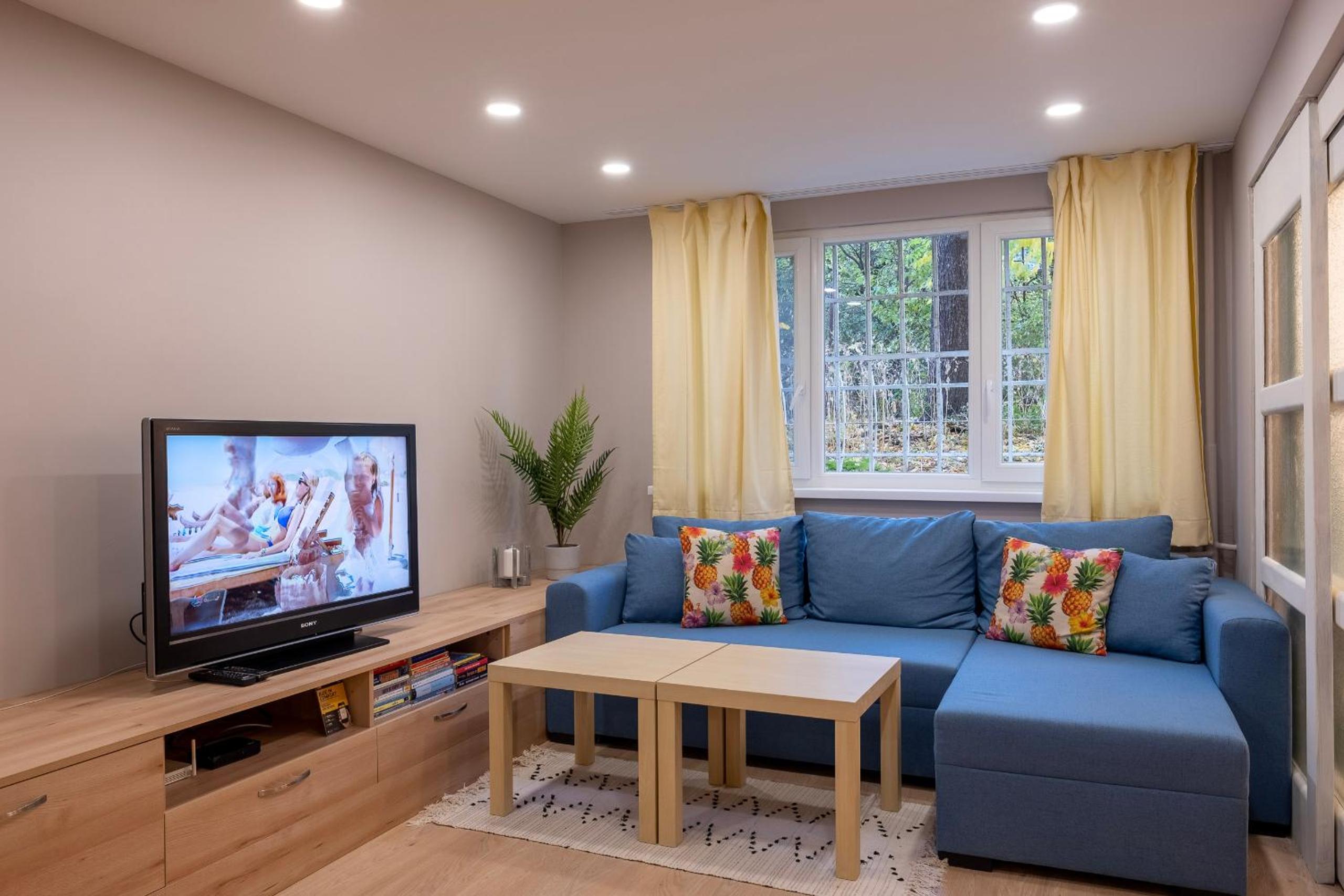 One-Bedroom Apartment - Photo 11