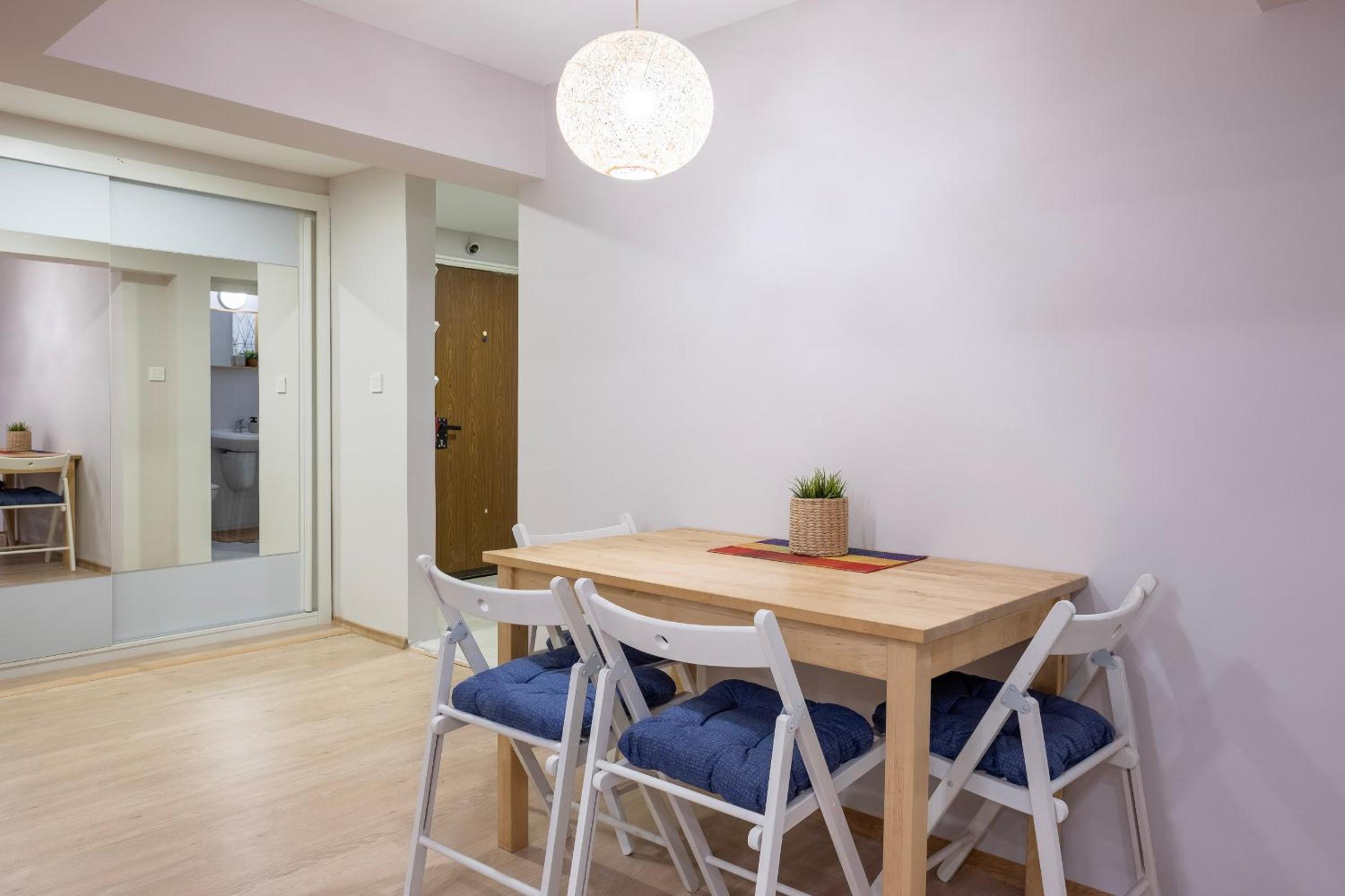 One-Bedroom Apartment - Photo 10