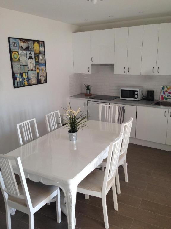 Three-Bedroom Apartment with Terrace (8 Adults) N°6 photo 2