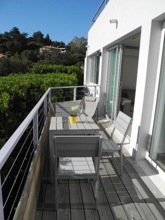 Two-Bedroom Apartment N°7 photo 2