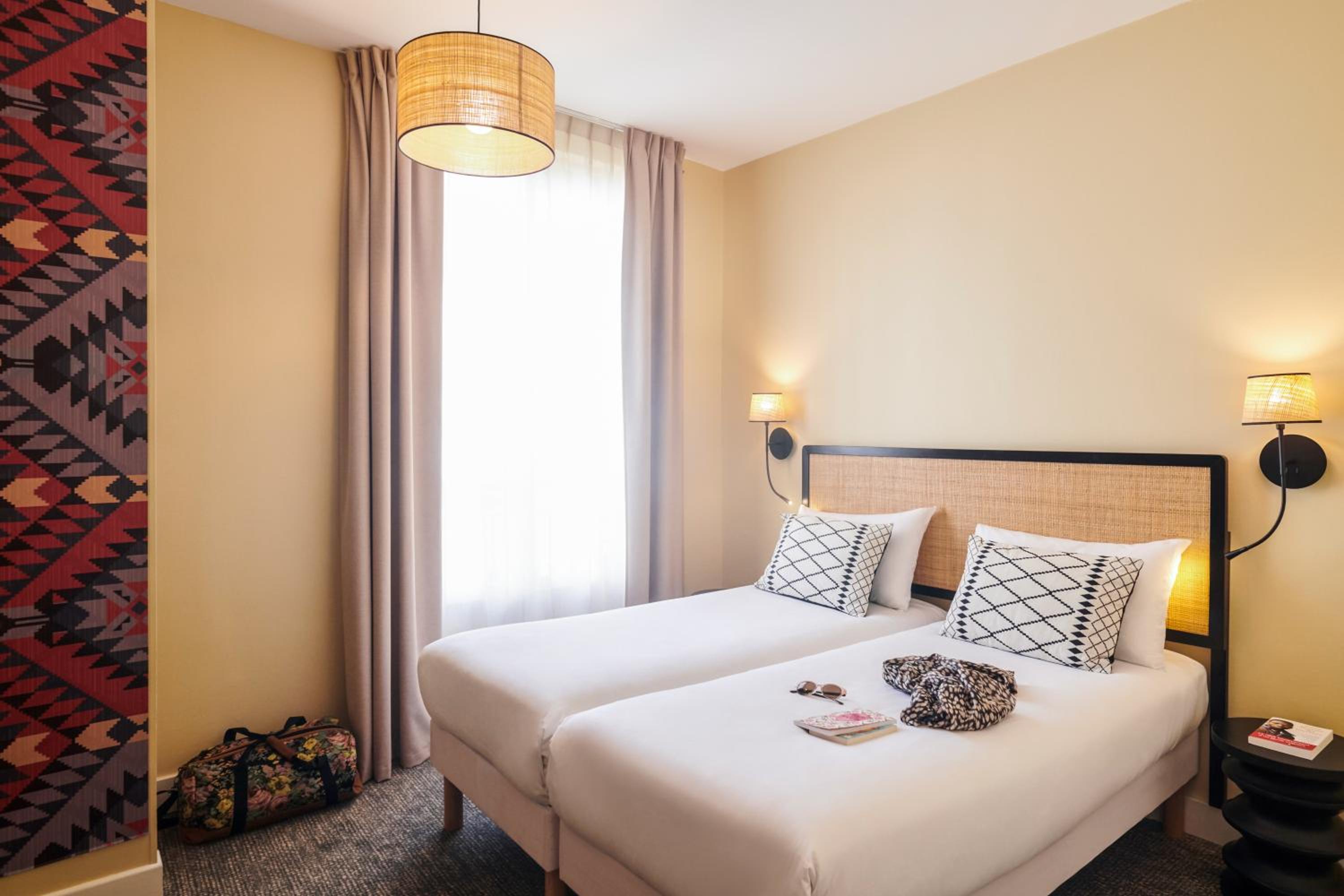 Standard Twin Room - Photo 1