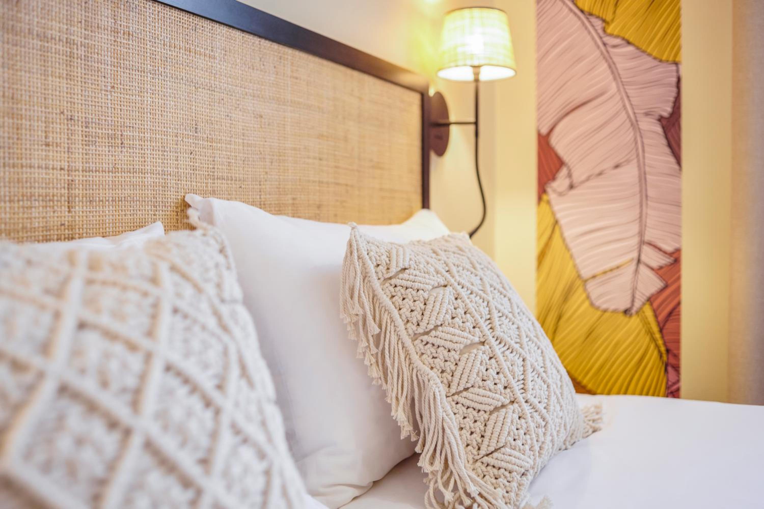 Standard Twin Room - Photo 4