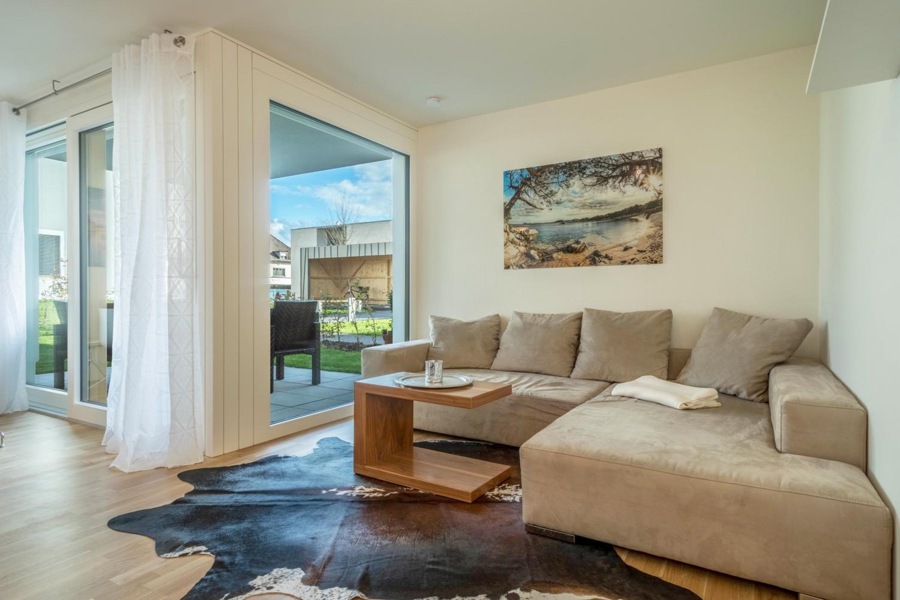 One-Bedroom Apartment with Garden photo 1