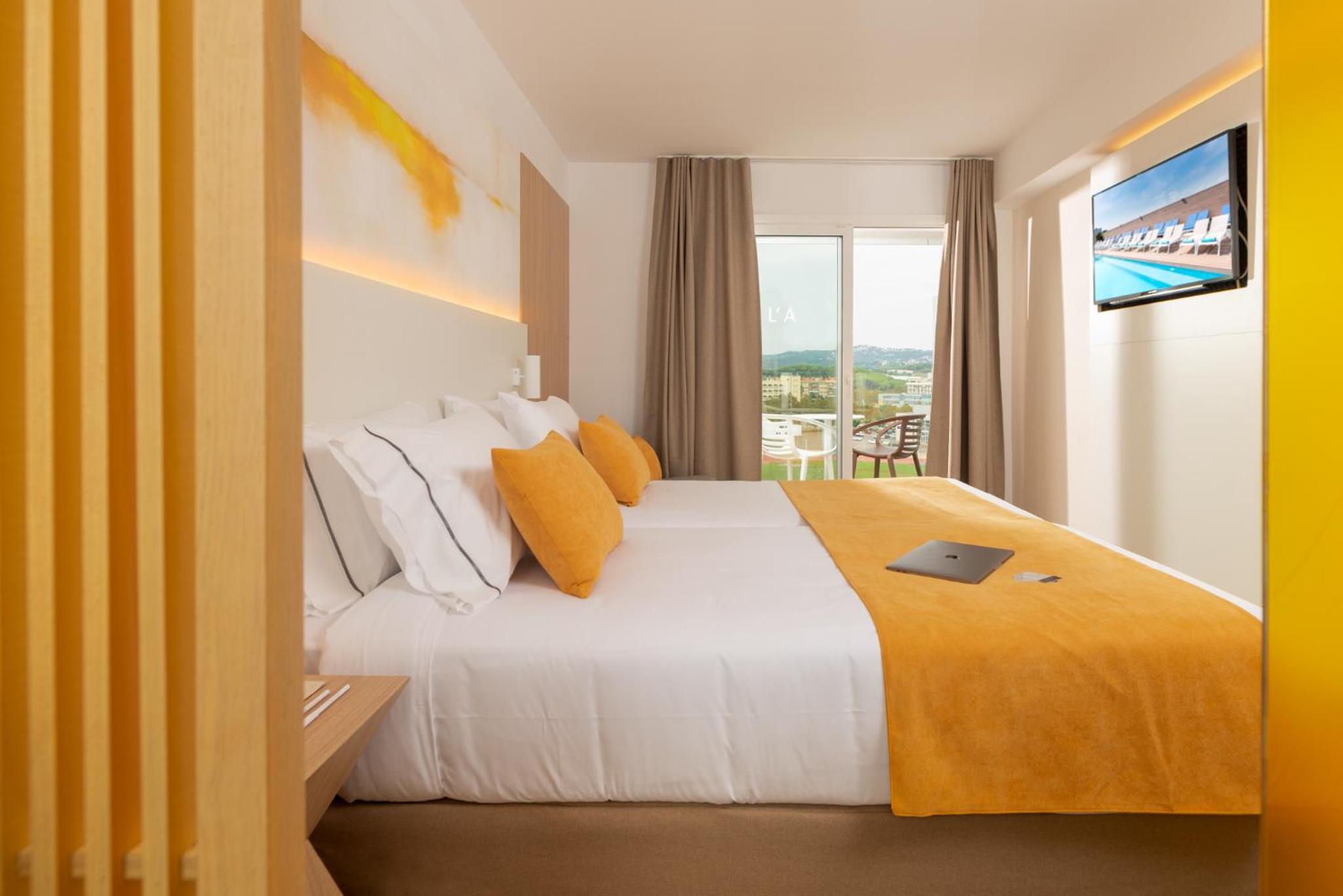 Standard Double Room (2 Adults) - Photo 8