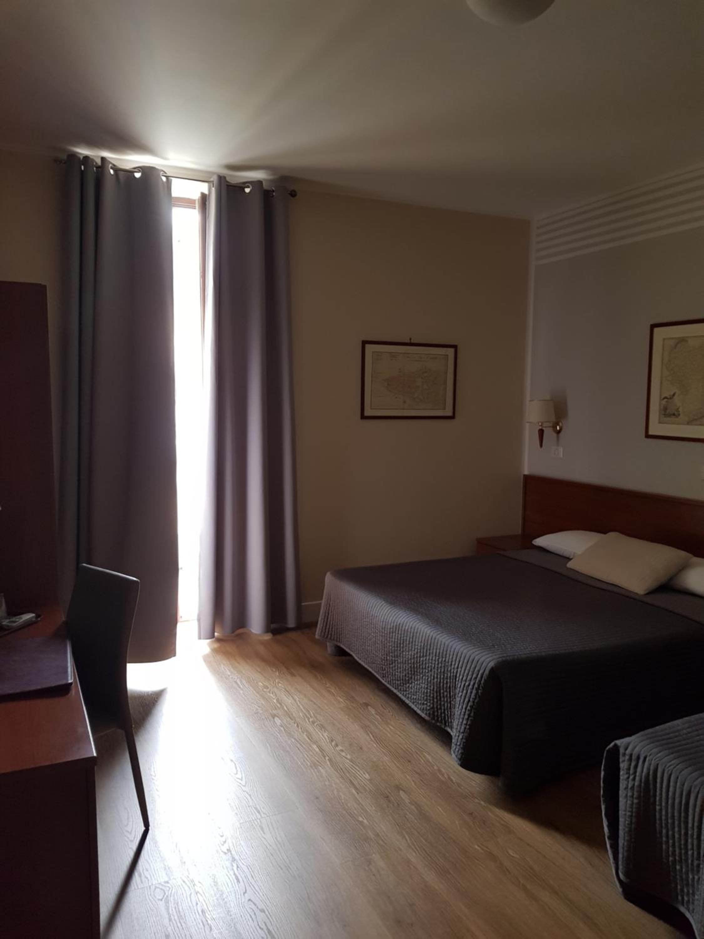 Triple Room - Photo 9