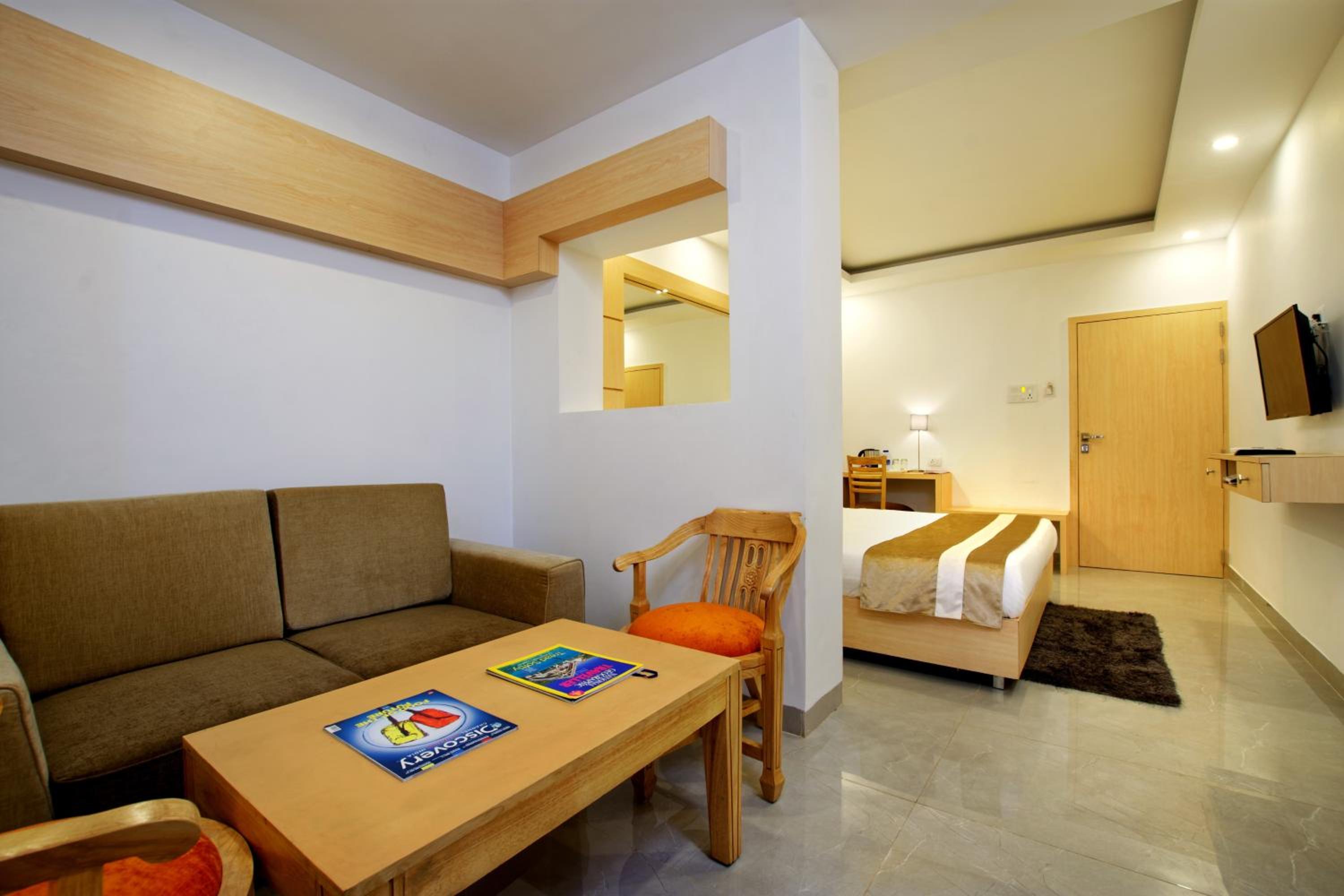 Deluxe King Room photo 2