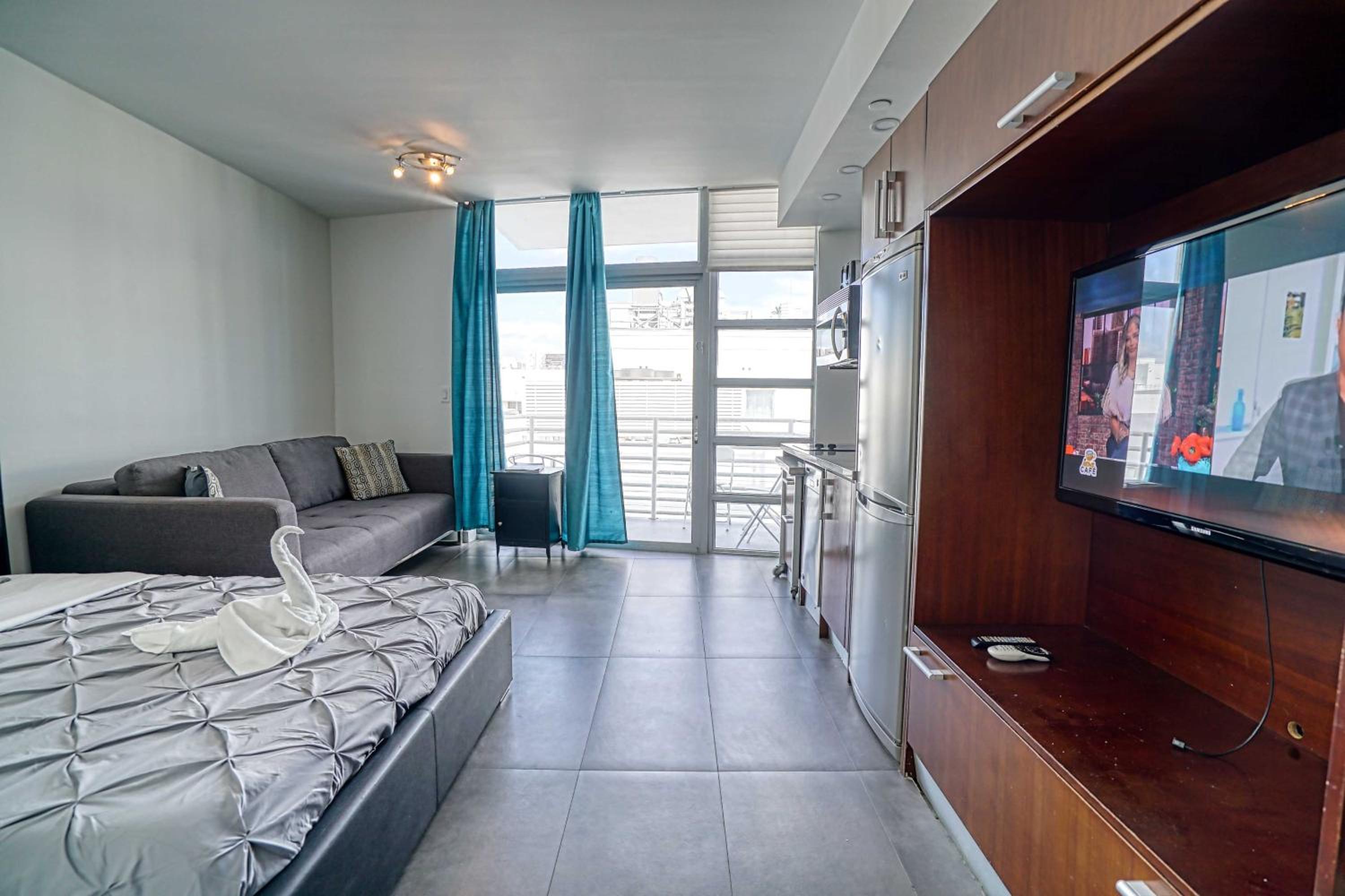 Deluxe Apartment