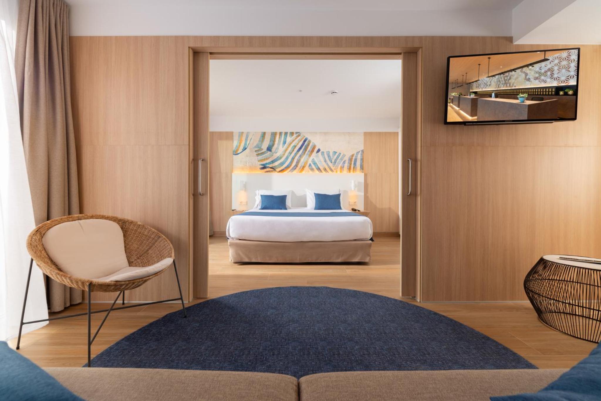 Suite with Pool View (2 Adults) - Photo 1
