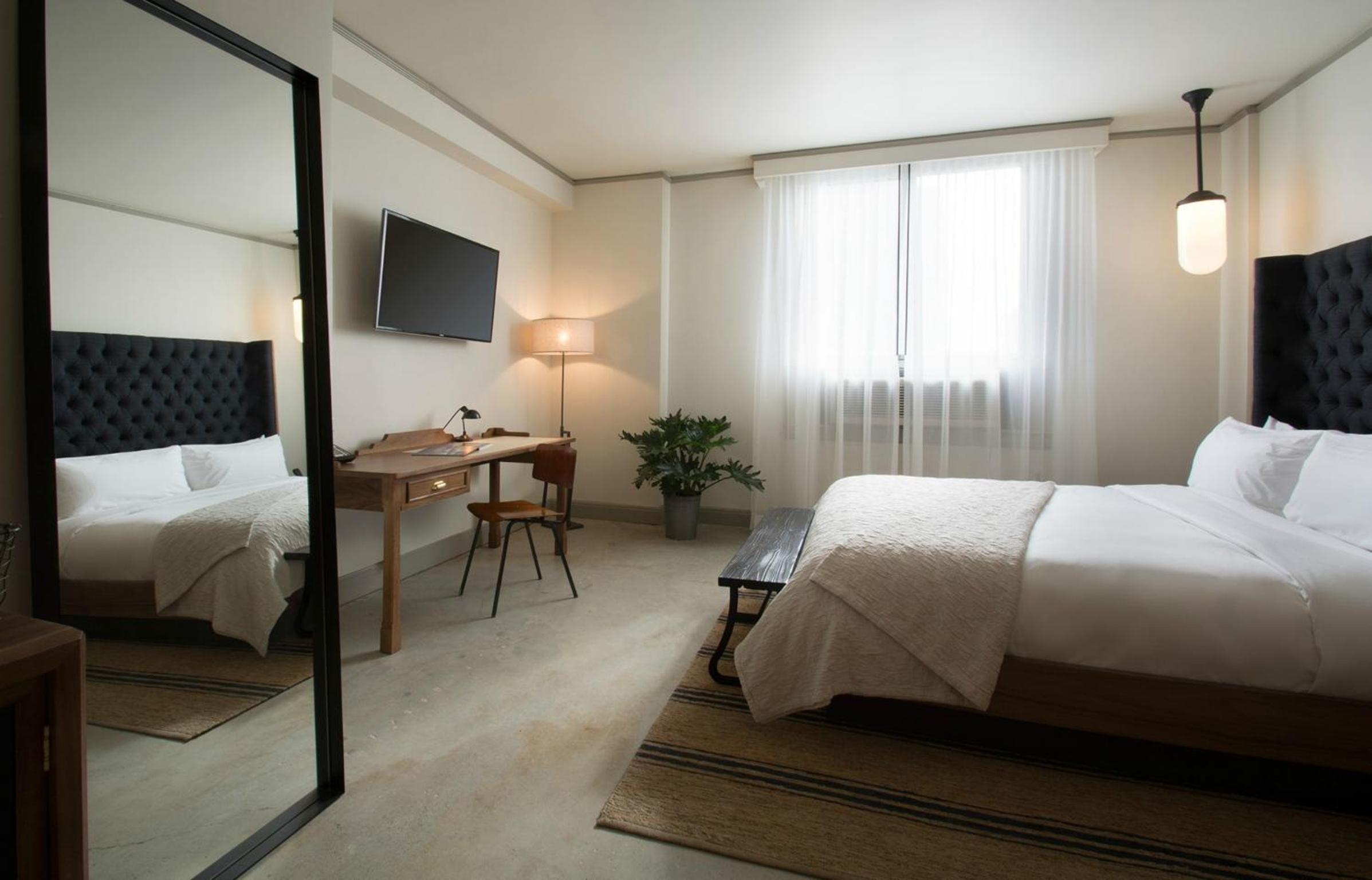 Executive King Room - Photo 3