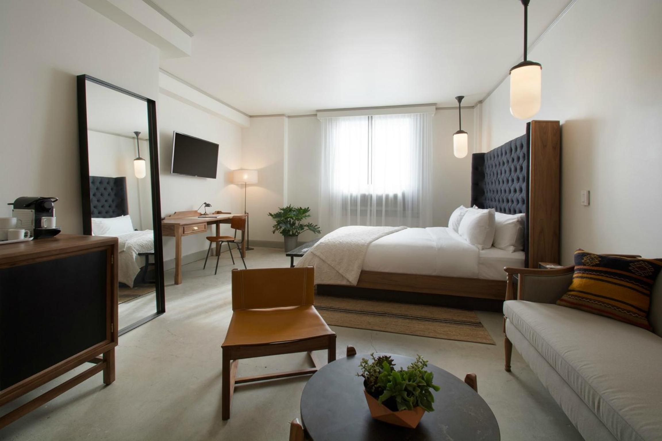 King Suite - Photo 8