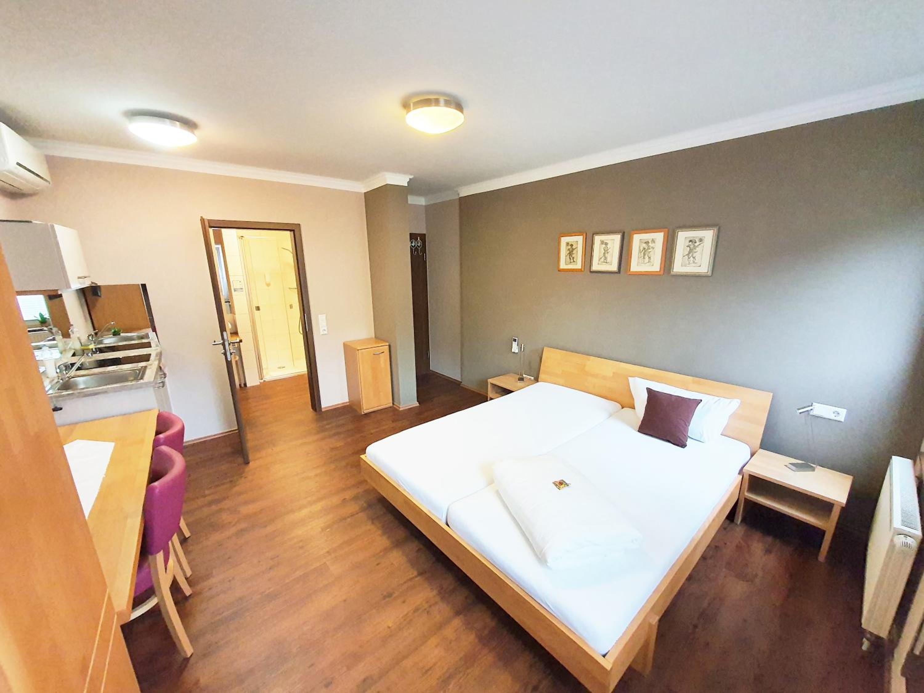 Standard Double Room photo 3