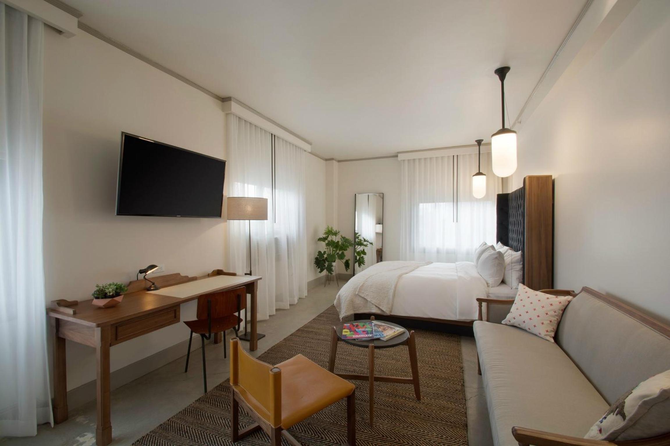 King Suite - Photo 7