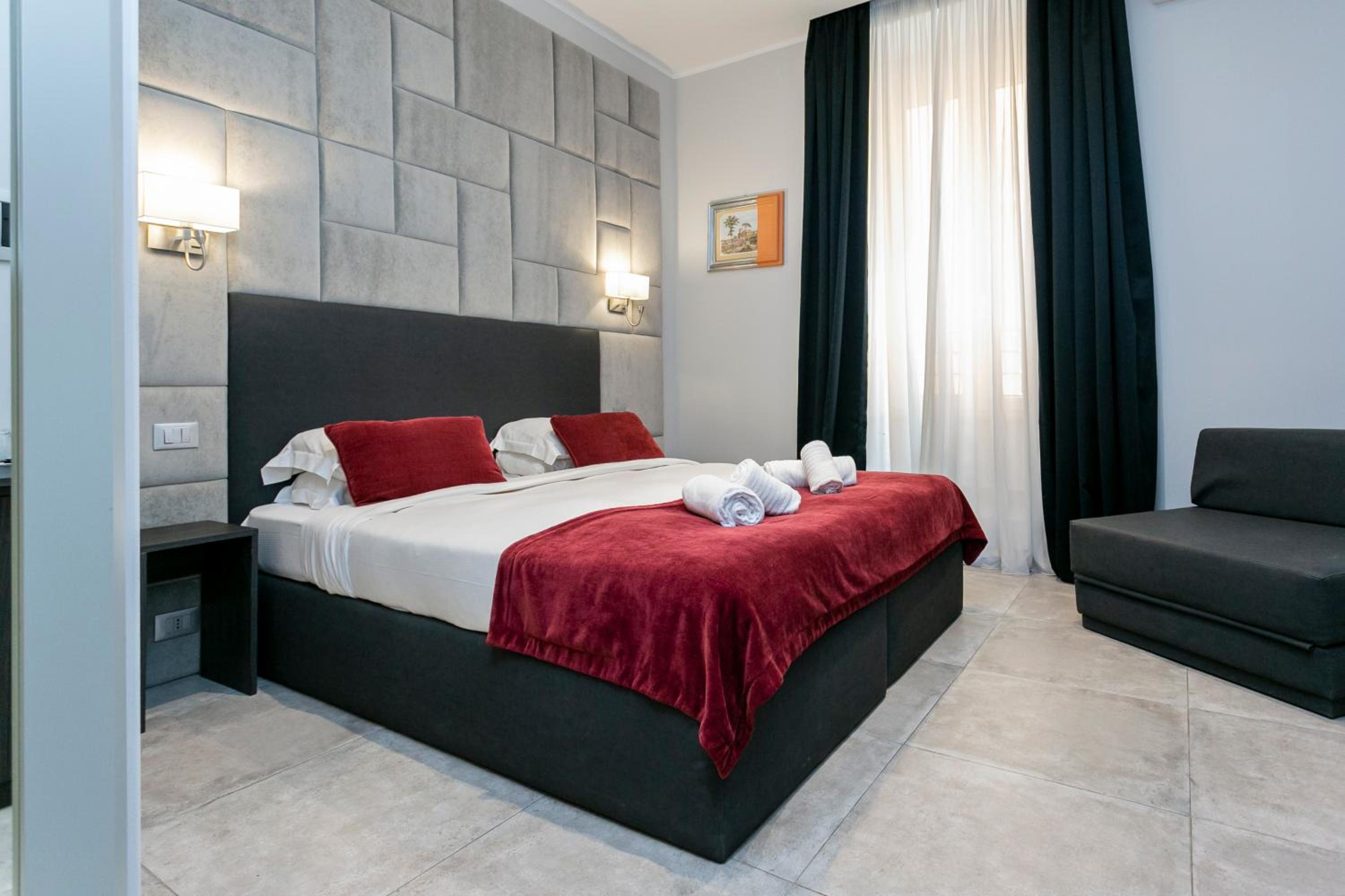 Superior Deluxe Double or Twin Room photo 3