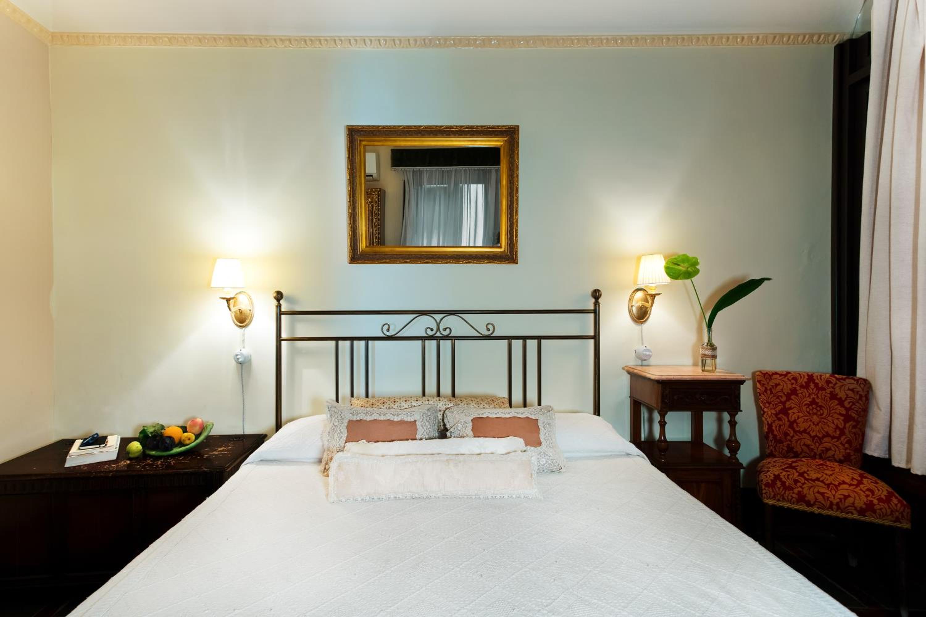 Double Room with Spa Bath photo 3