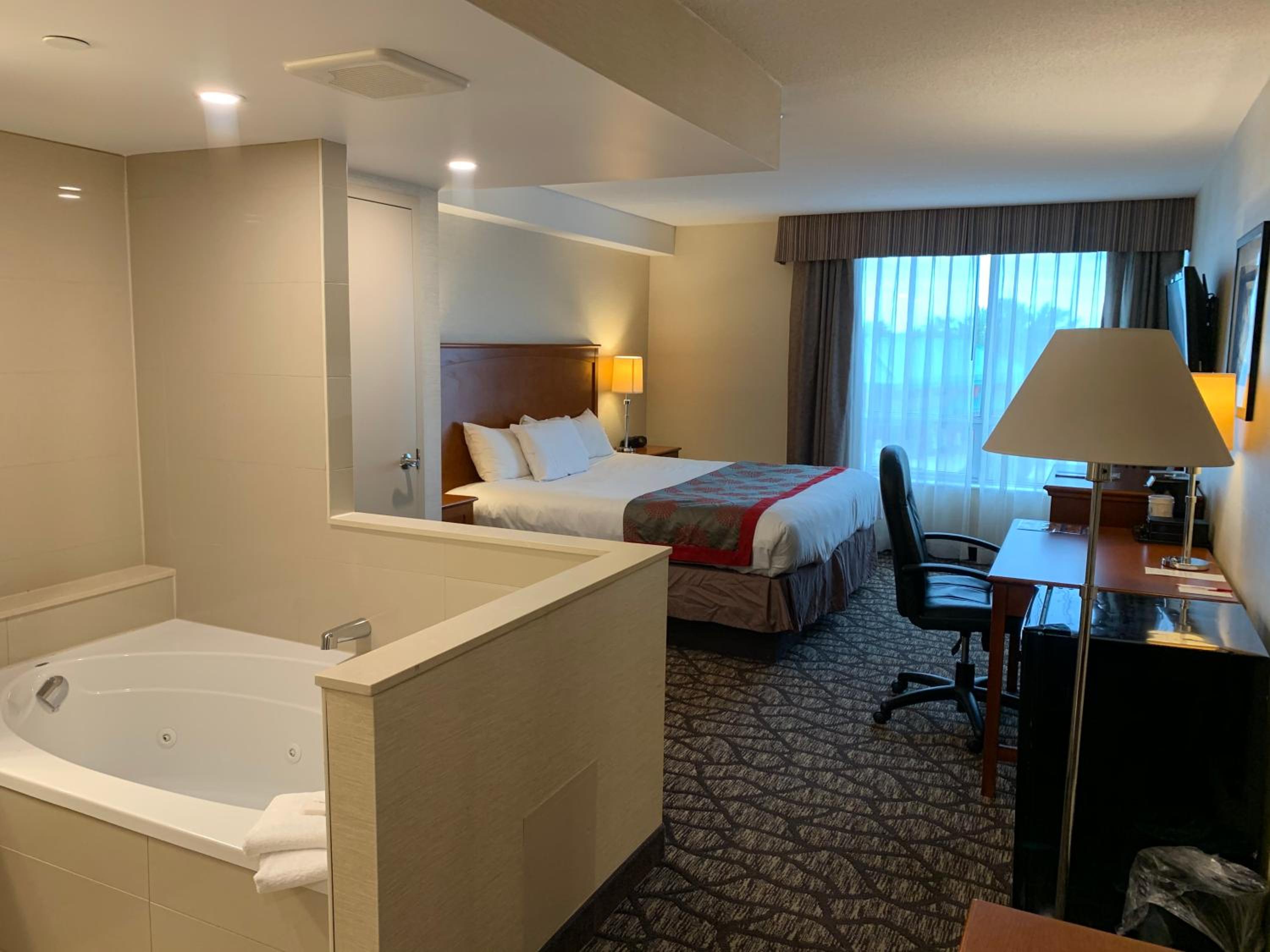 King Room - Non-Smoking photo 3