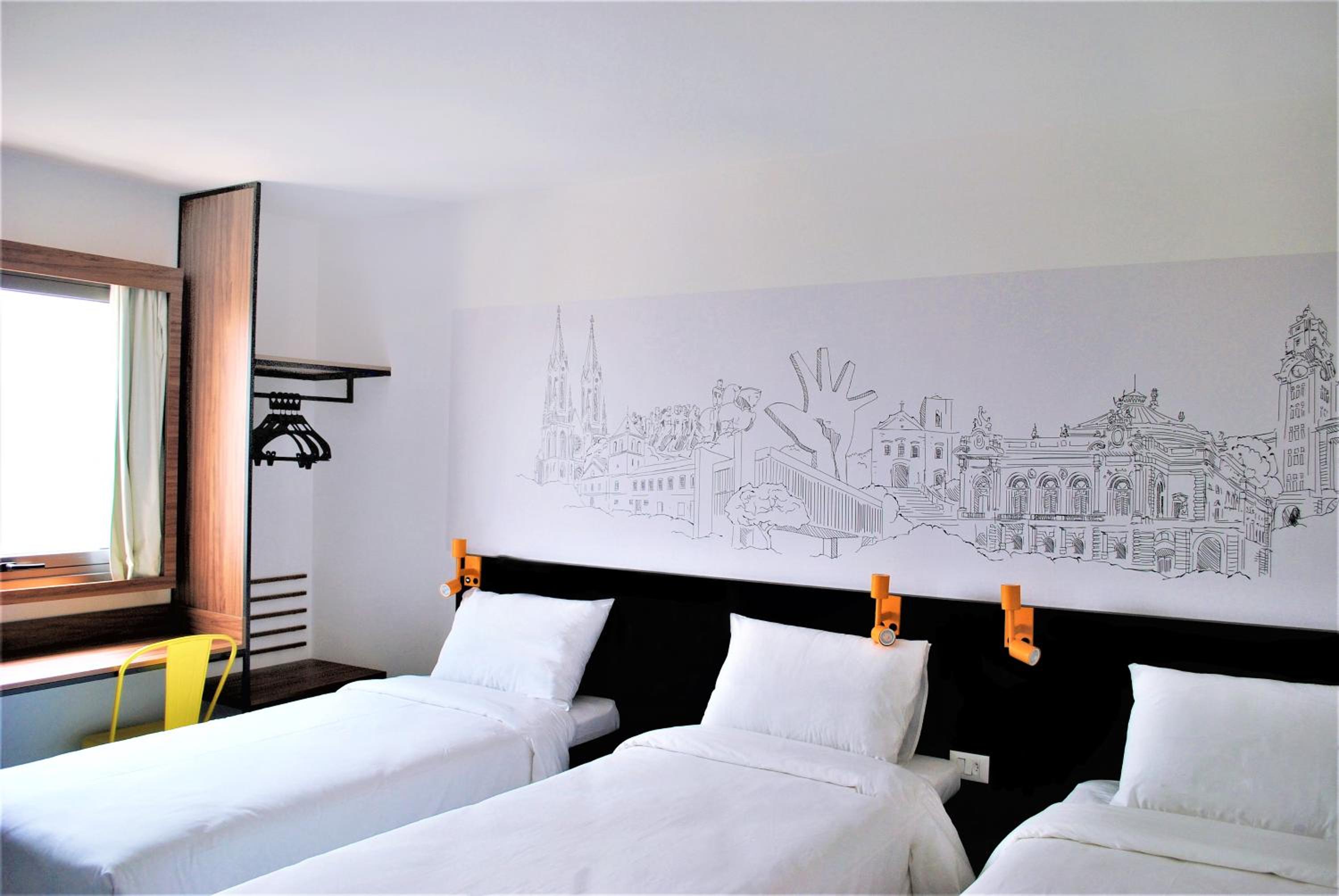 Triple Room - Disability Access - Photo 1