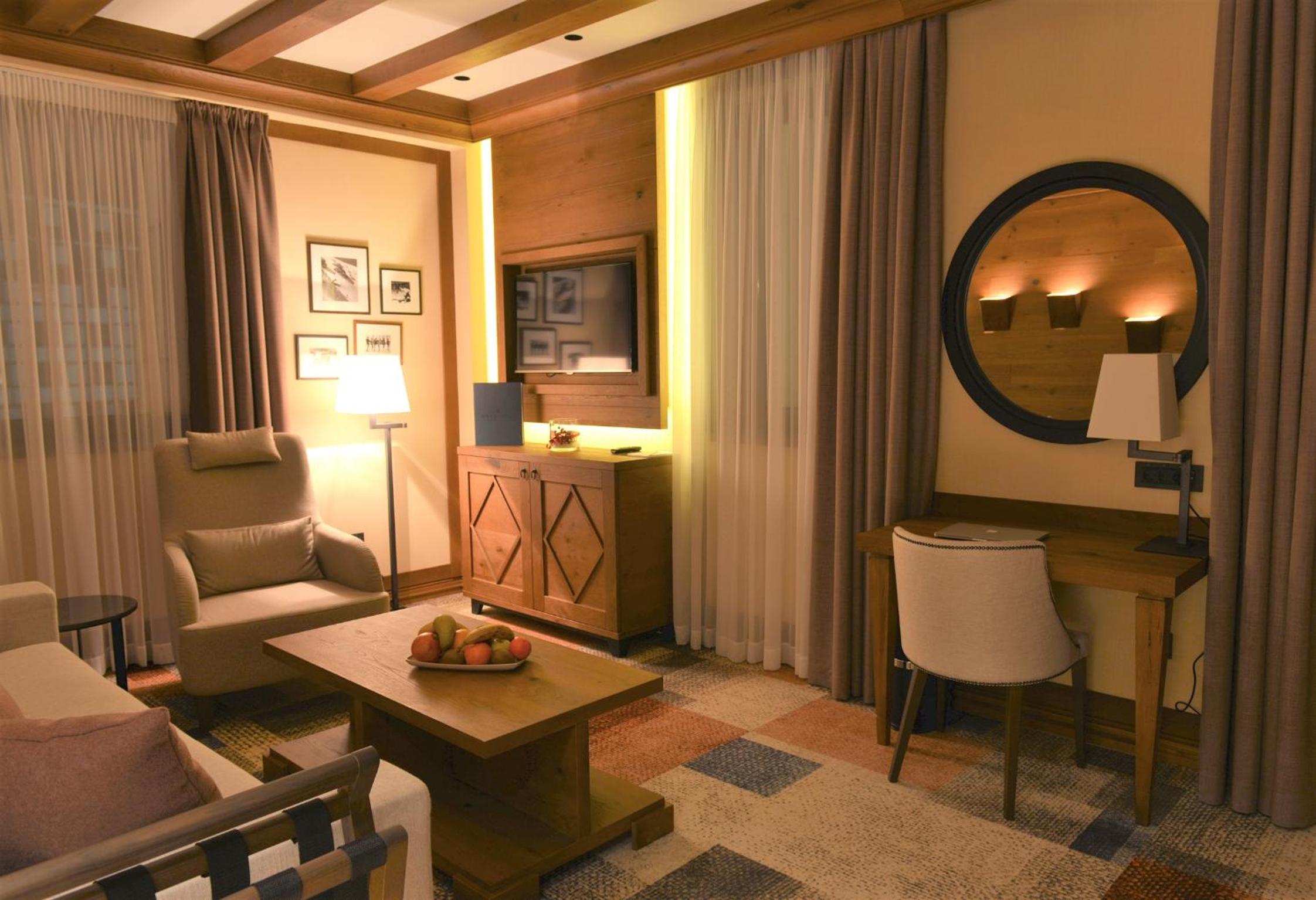 Deluxe Apartment